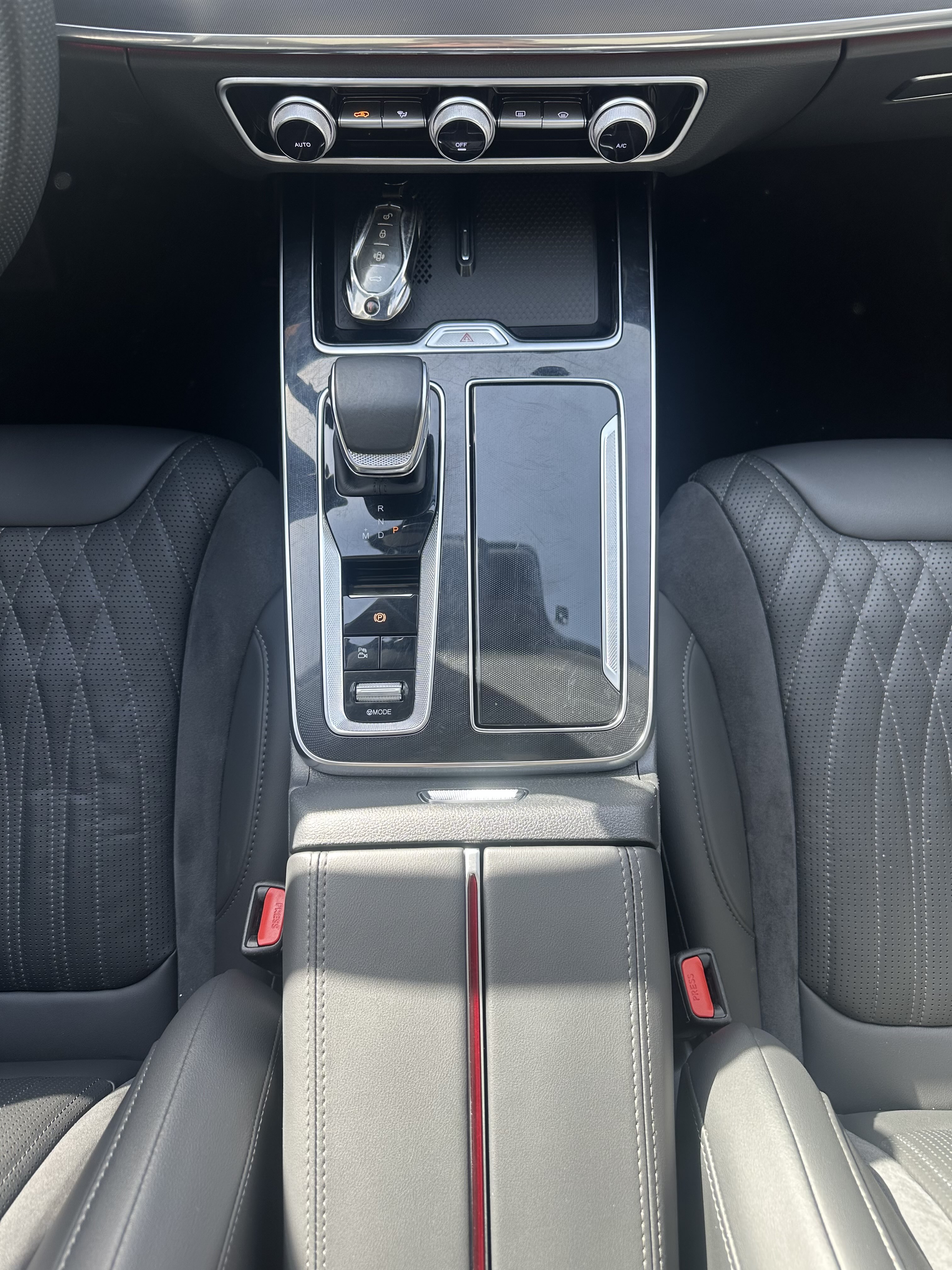 HongQi HS5 2024 #12 HongQi HS5 2024 car image #12