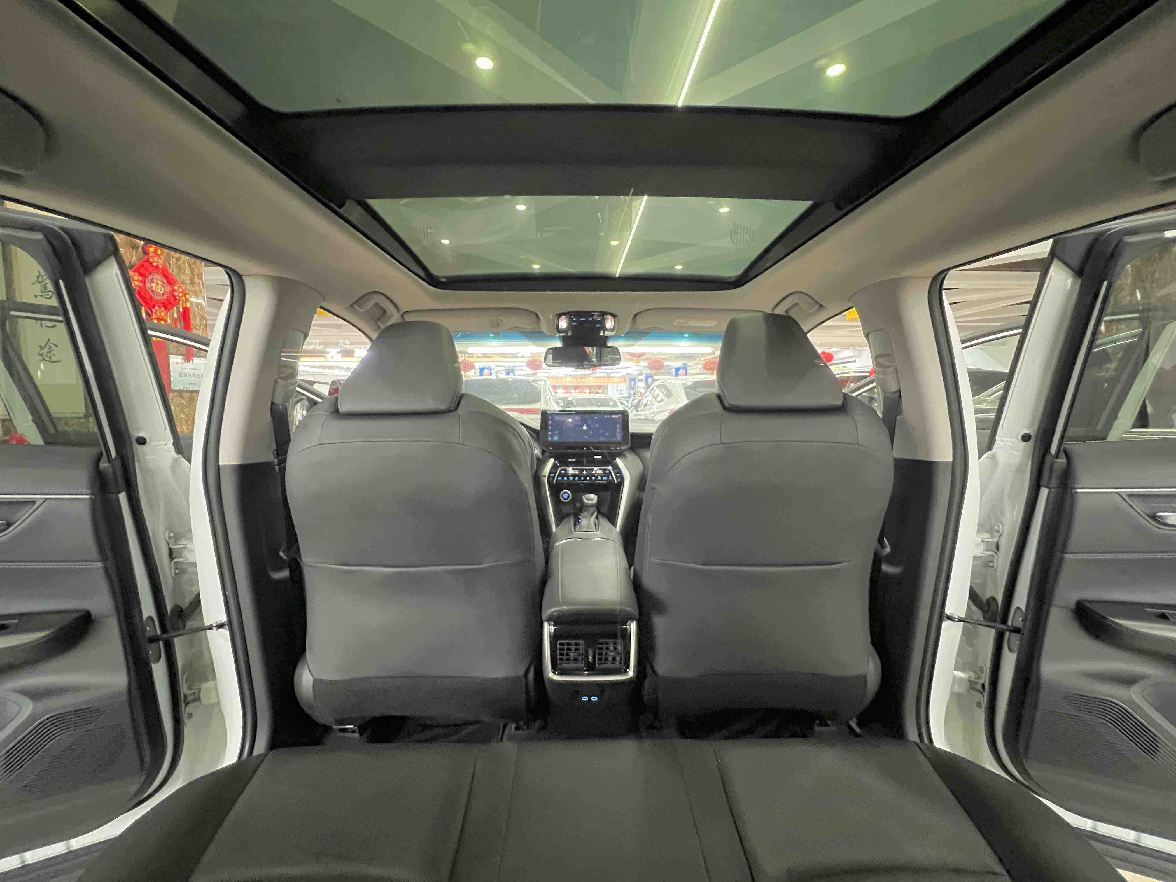 Toyota Harrier 2024 car image #12