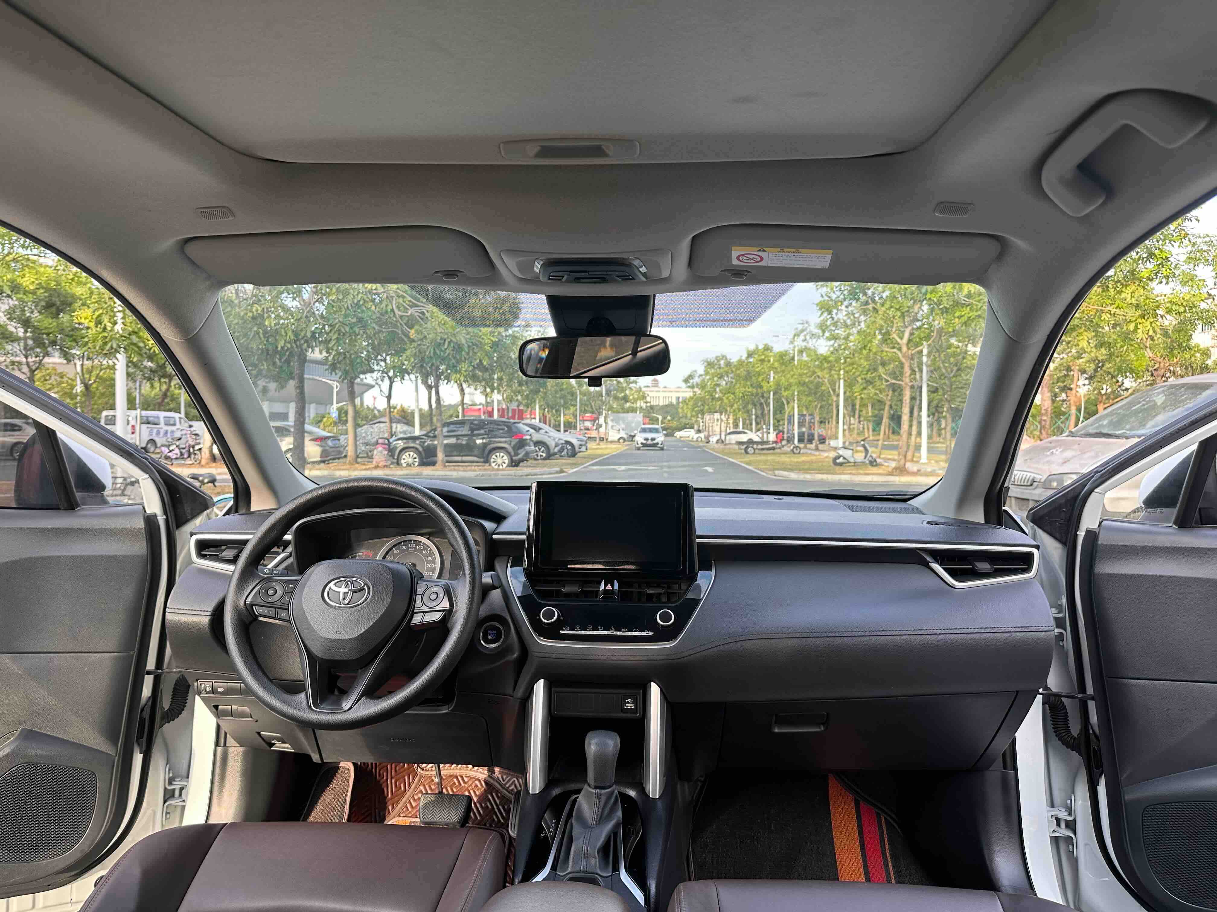 Toyota Corolla Cross 2023 immagine di auto #12