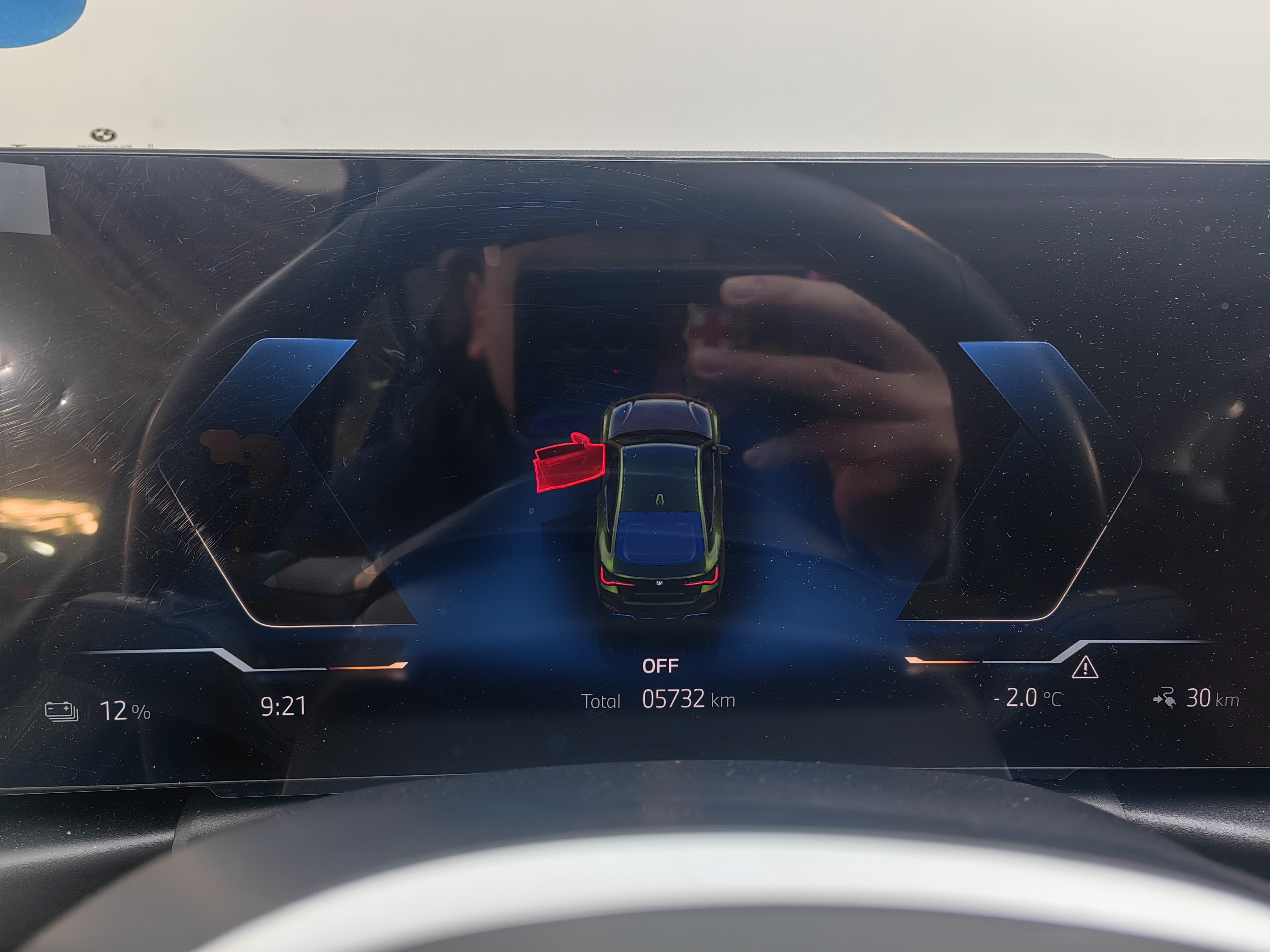 BMW i4 2025 car image #12