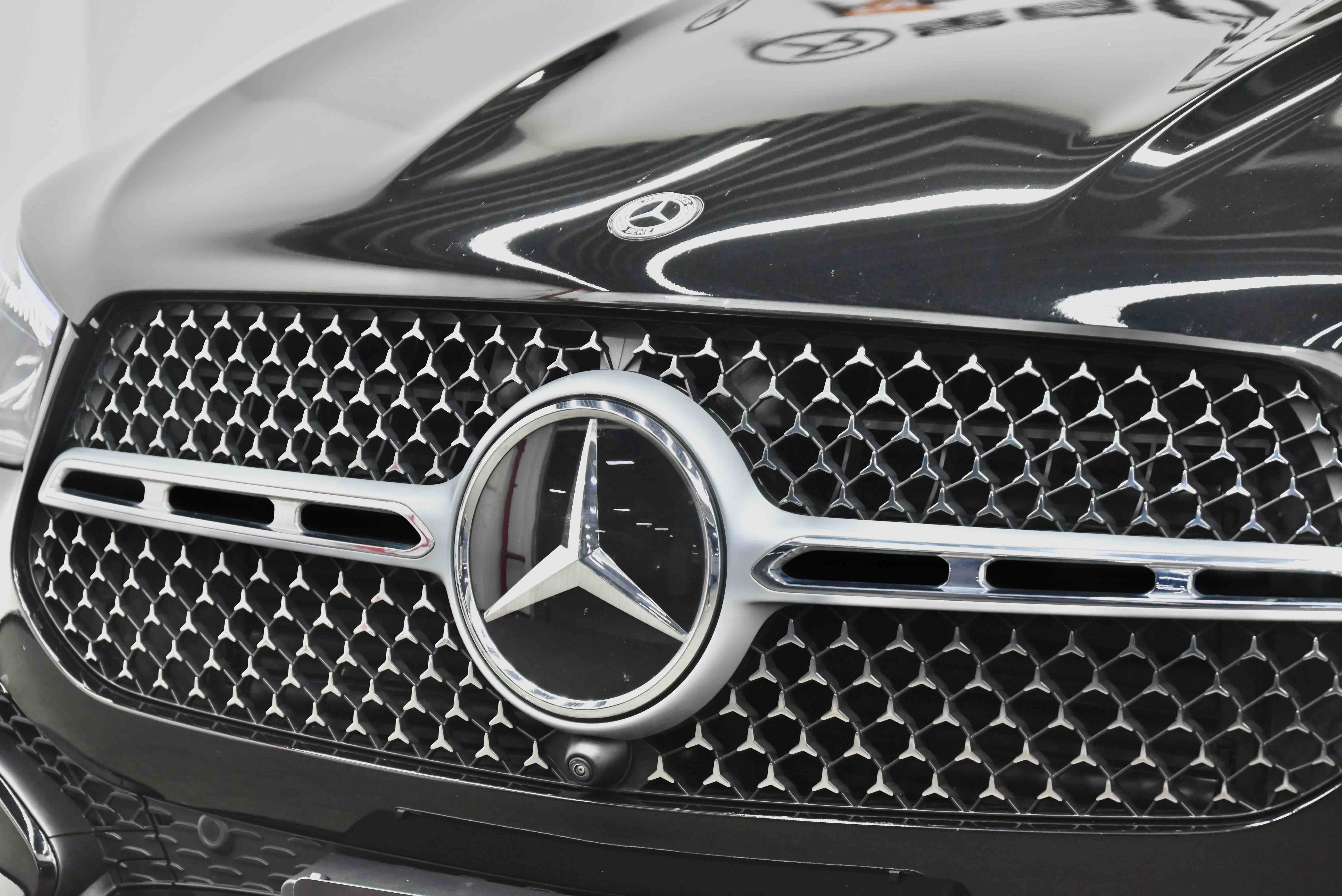 Mercedes-Benz GLE Class New Energy 2023 car image #12