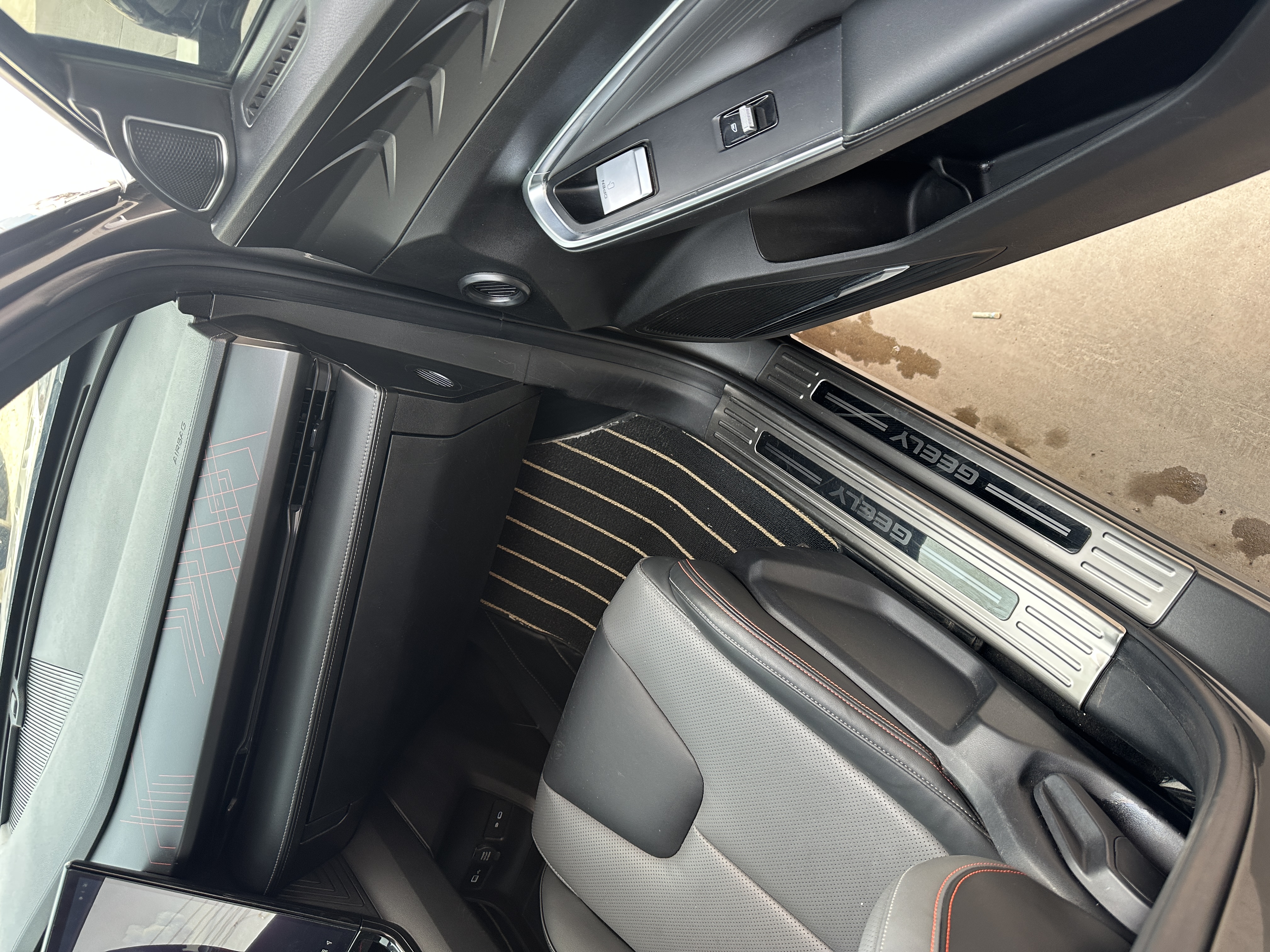 GEELY Boyue 2023 immagine di auto #12