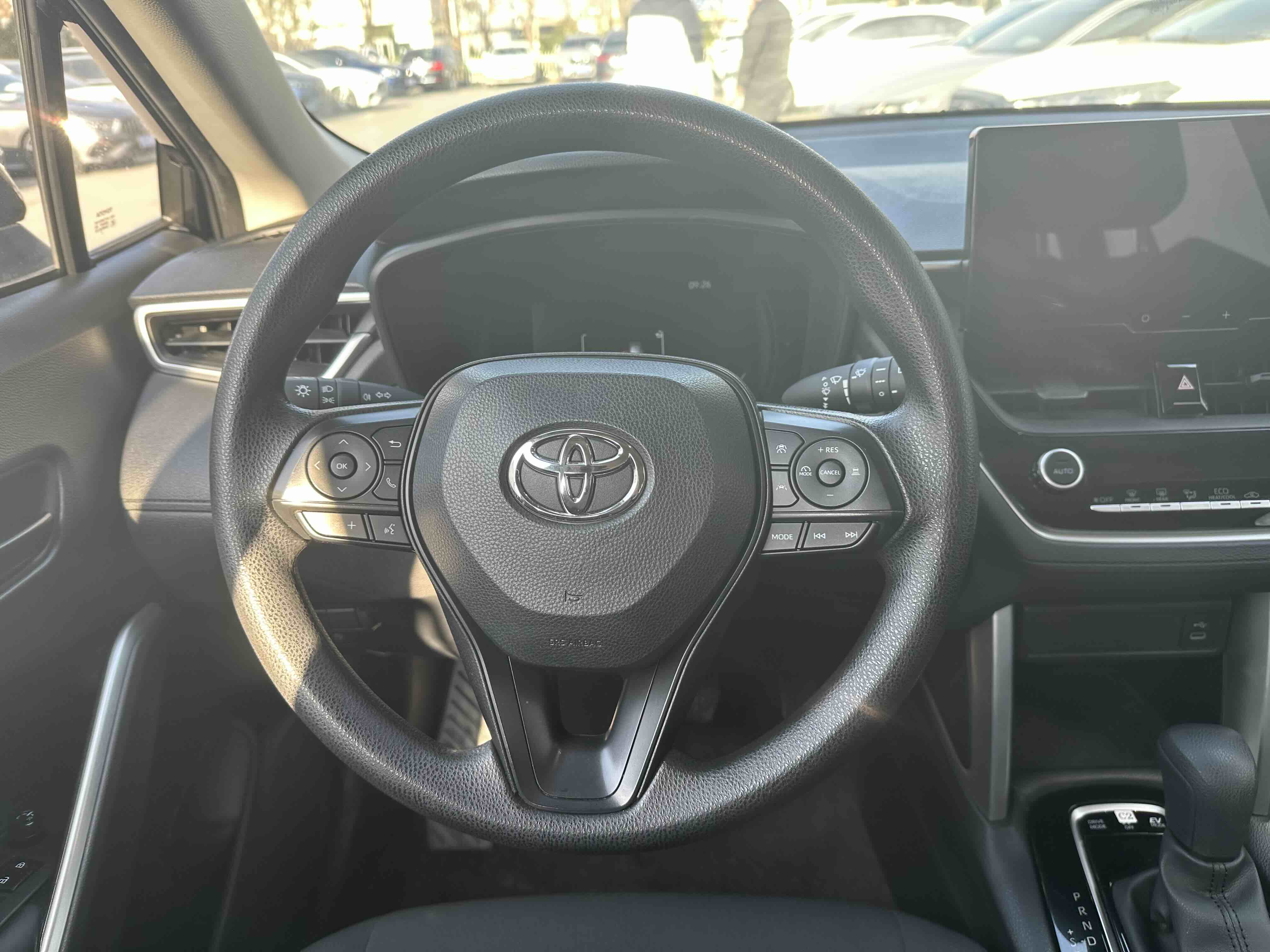 Corolla Cross 2023 immagine di auto #12