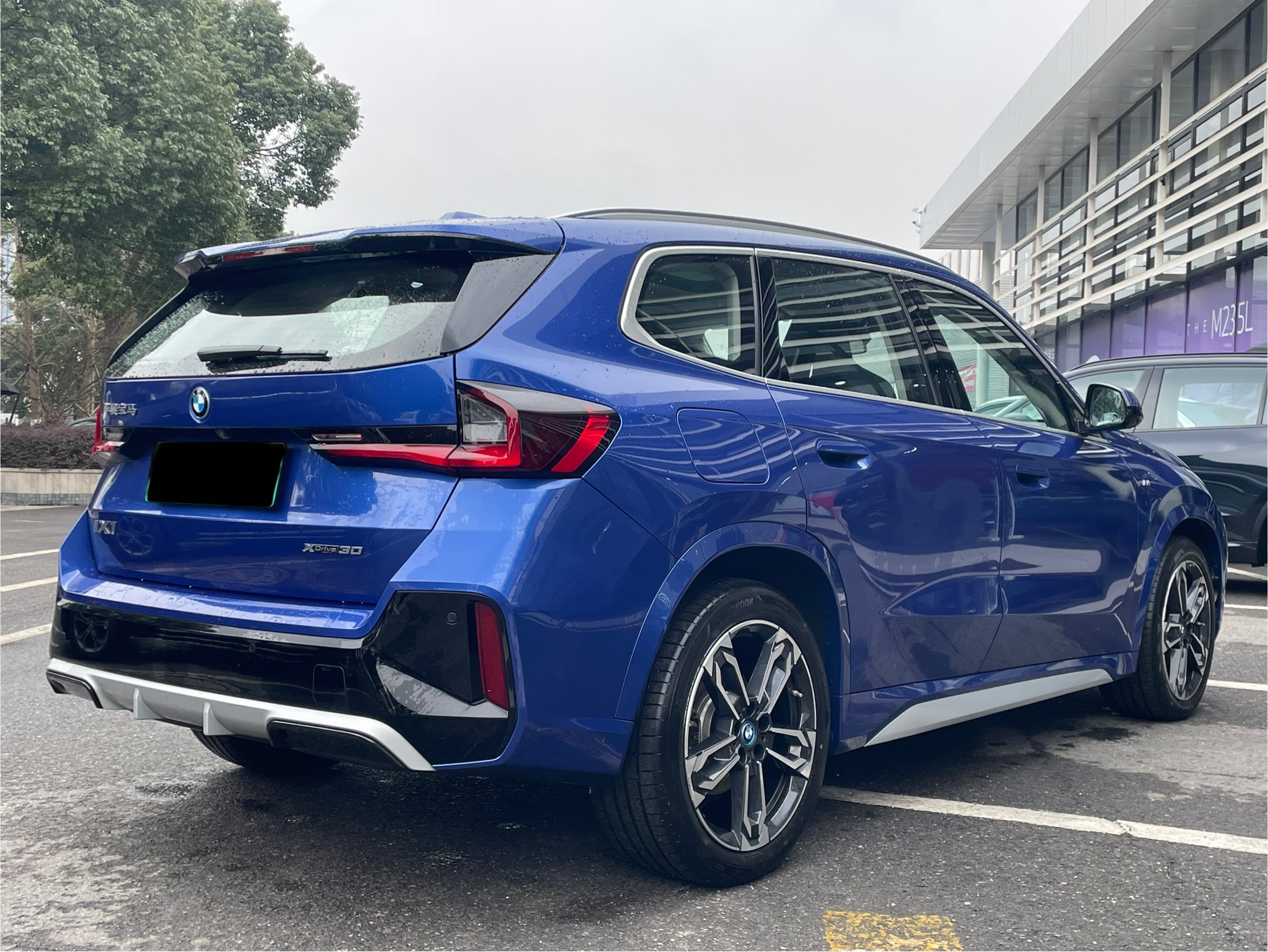 BMW iX1 2023 #12 BMW iX1 2023 immagine di auto #12