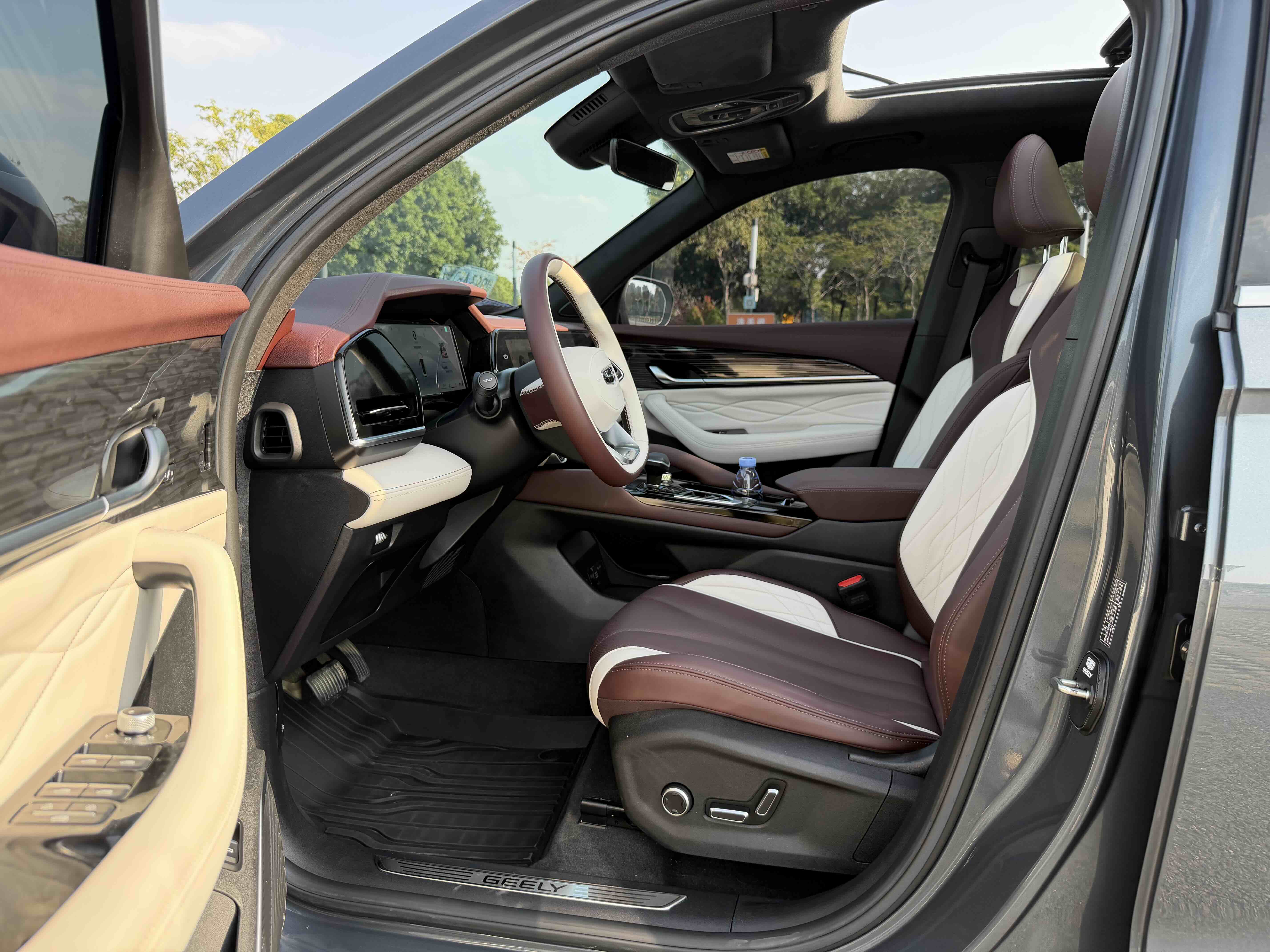 GEELY Monjaro 2024 immagine di auto #12