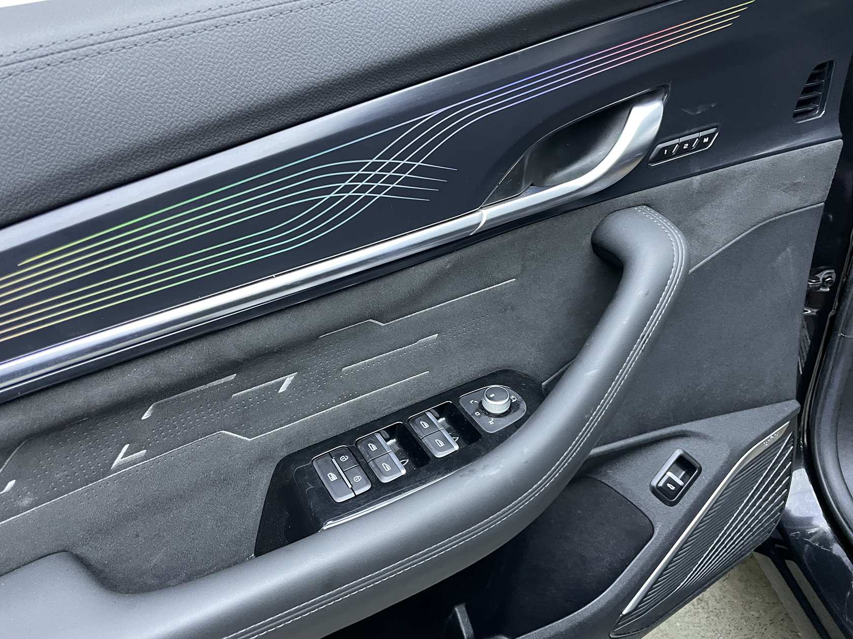 GEELY Monjaro 2024 car image #12