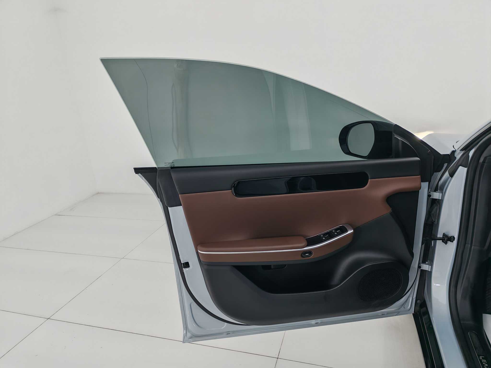 零跑汽车 零跑C01 2024 汽车图片 #12