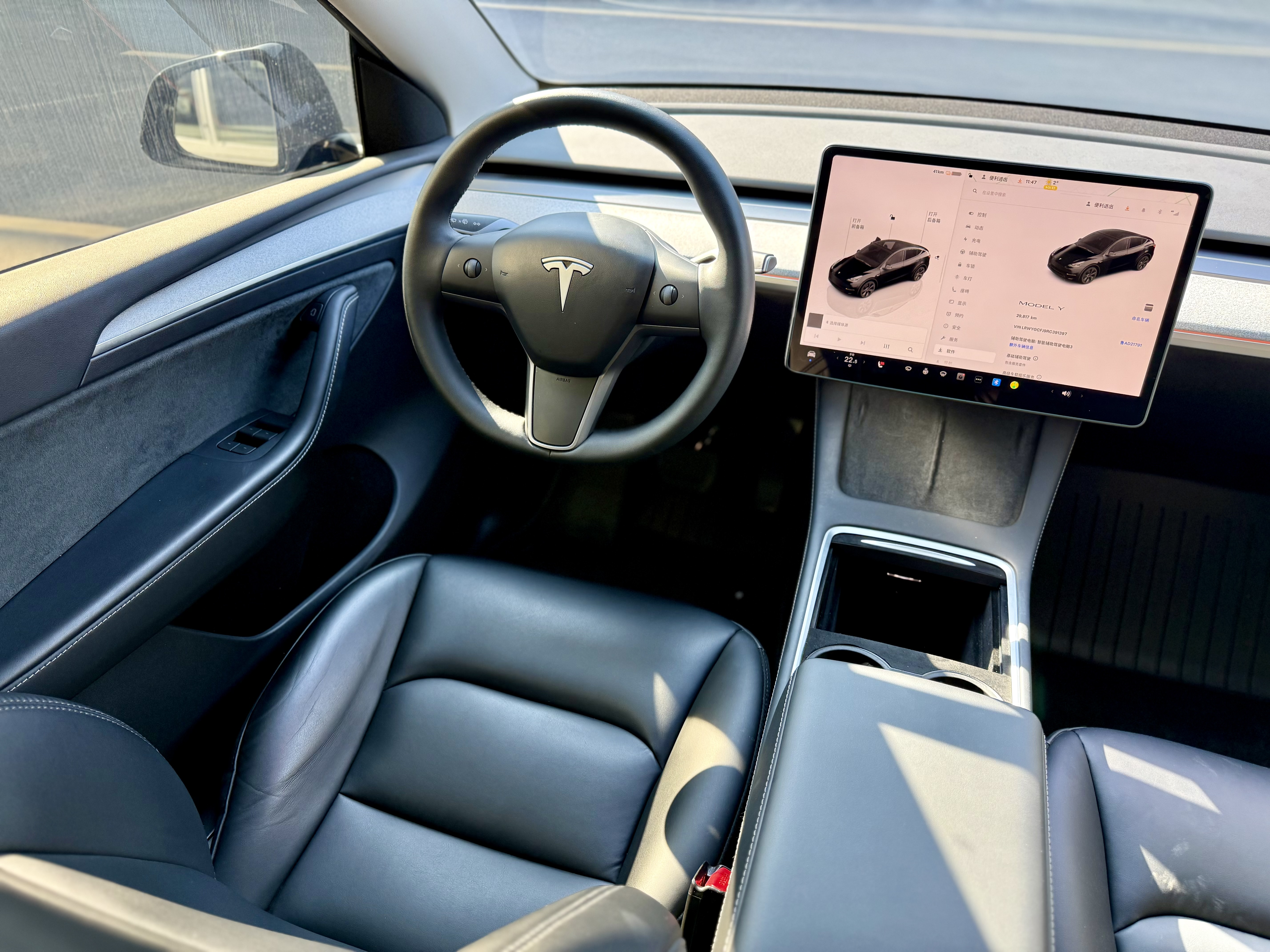 Tesla Model Y 2024 #12 Tesla Model Y 2024 car image #12