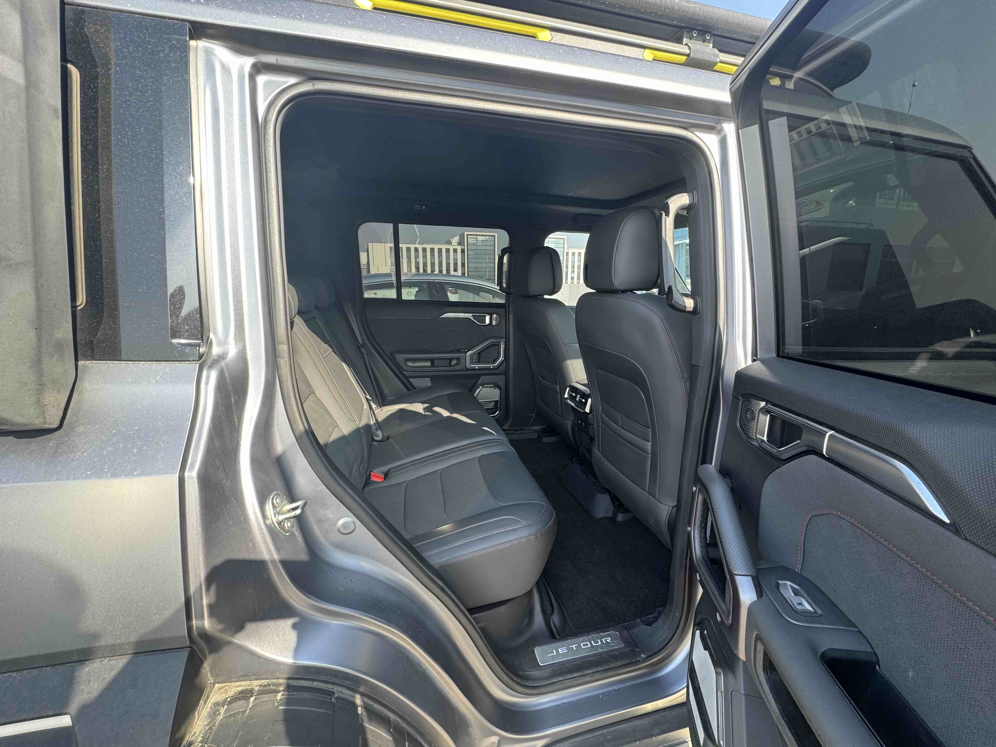 Jetour Shanhai Traveller 2023 car image #12