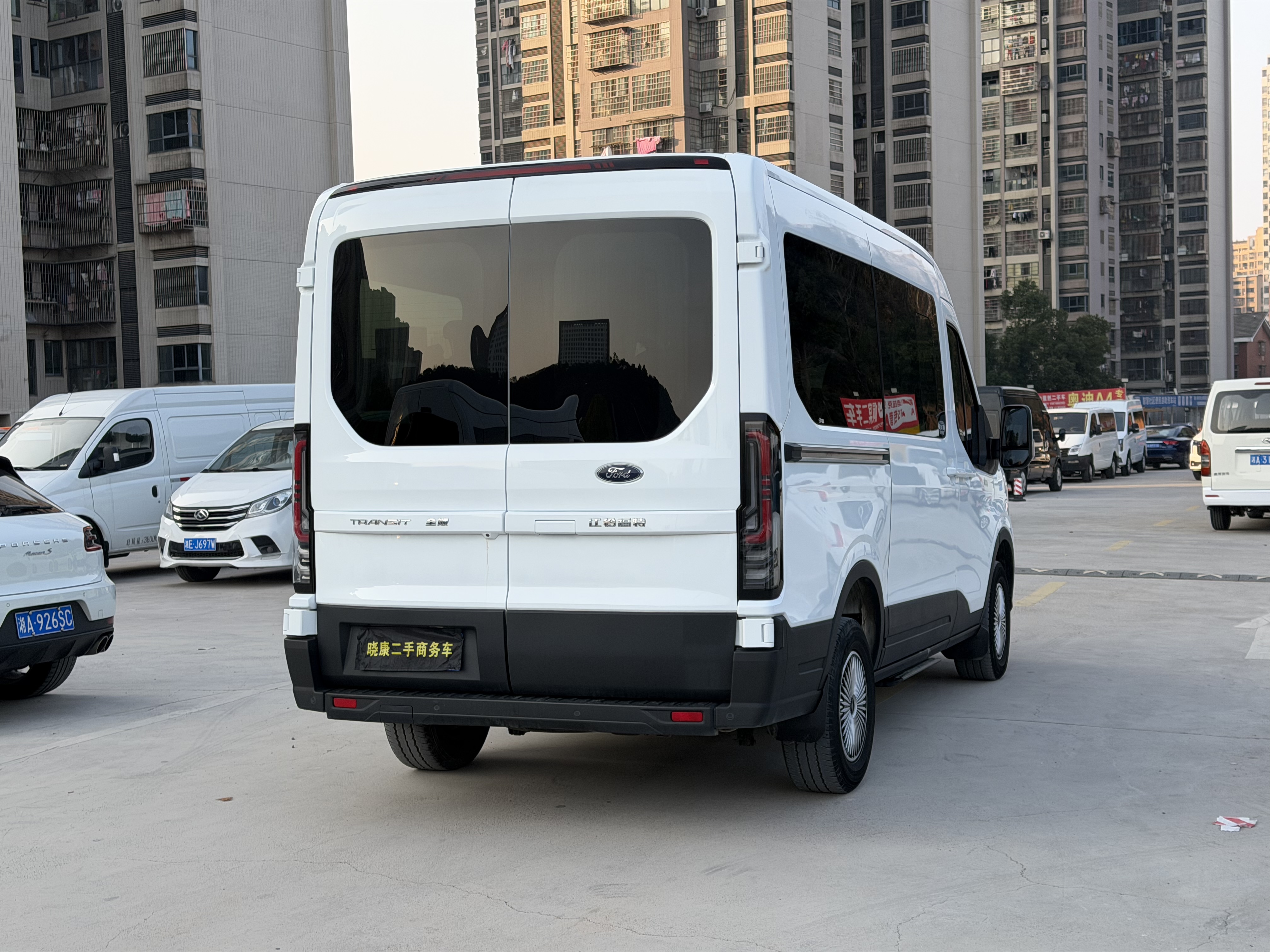 Ford Transit T8 2024 immagine di auto #12