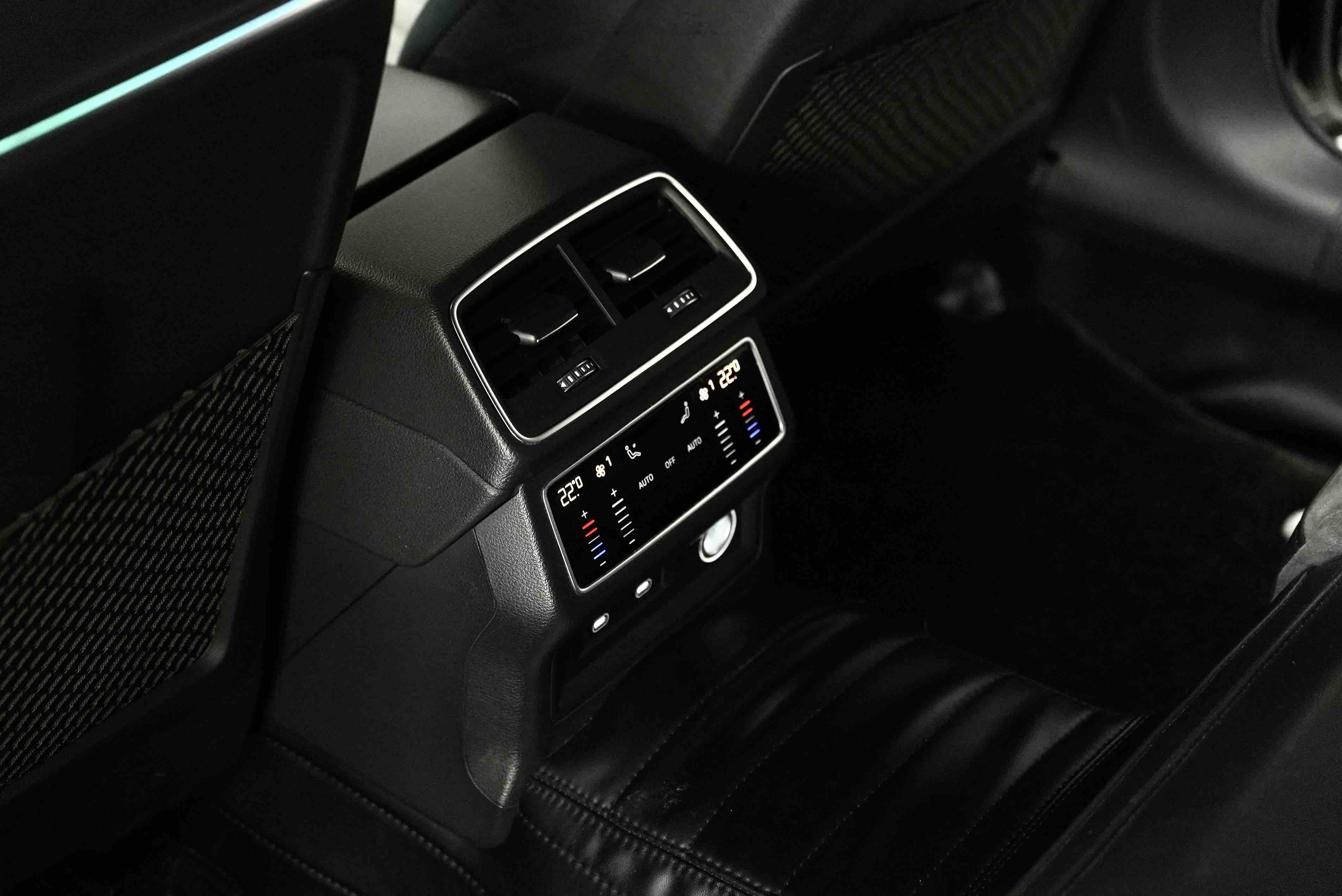 Audi A6L 2023 #12 Audi A6L 2023 car image #12
