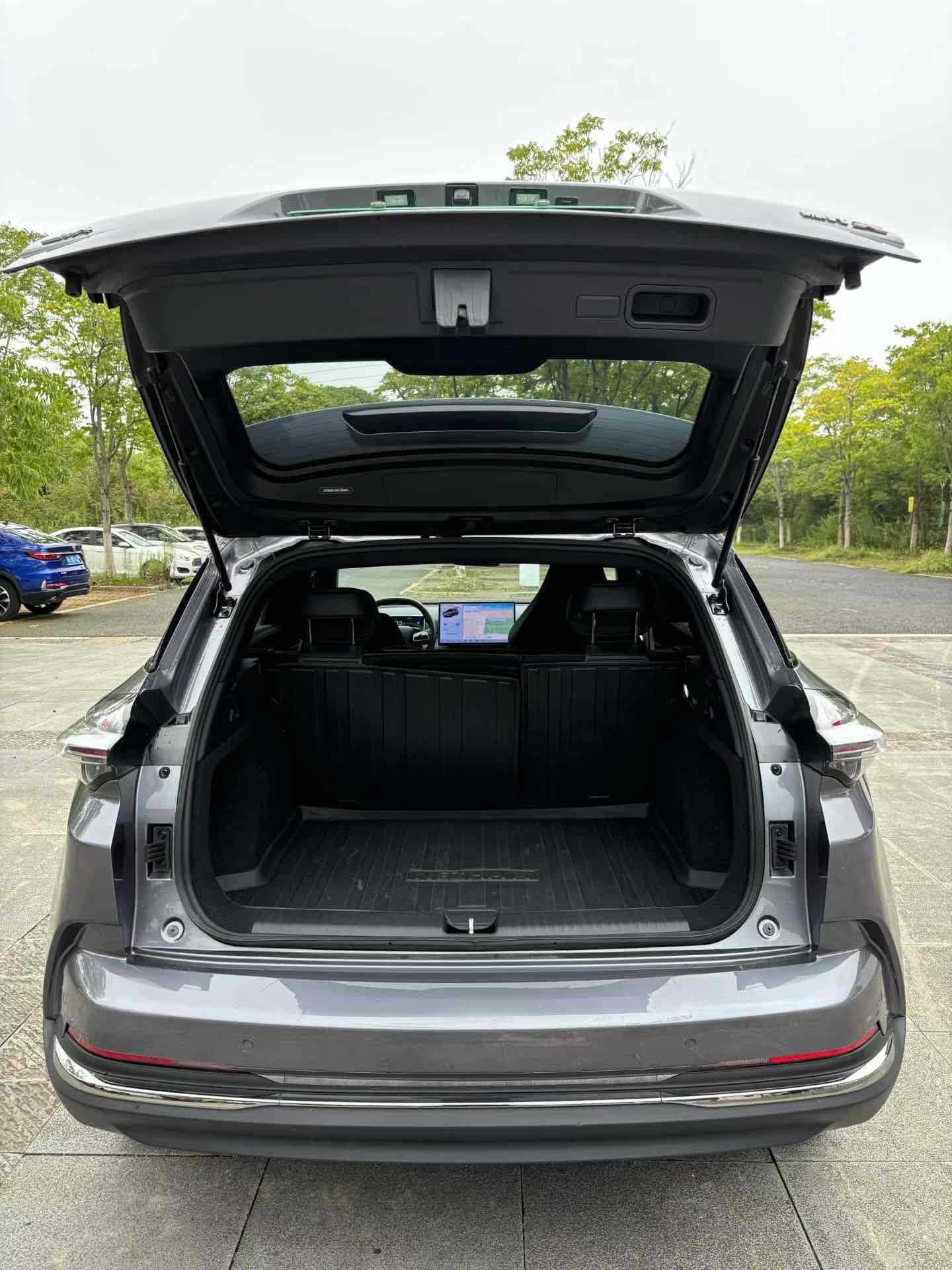 哪吒汽车 哪吒X 2023 #12 哪吒汽车 哪吒X 2023 汽车图片 #12