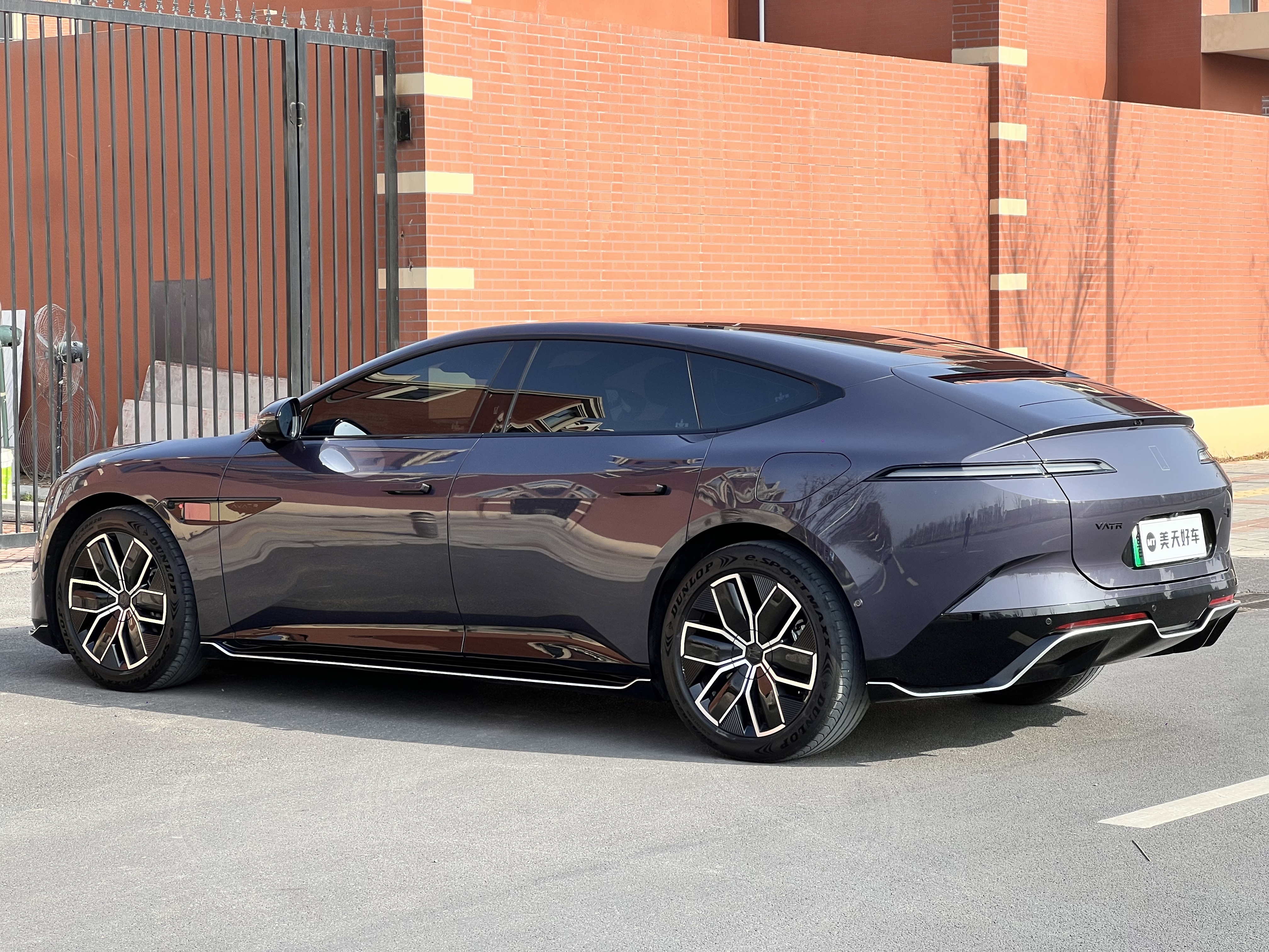 Avatr 12 2024 car image #12