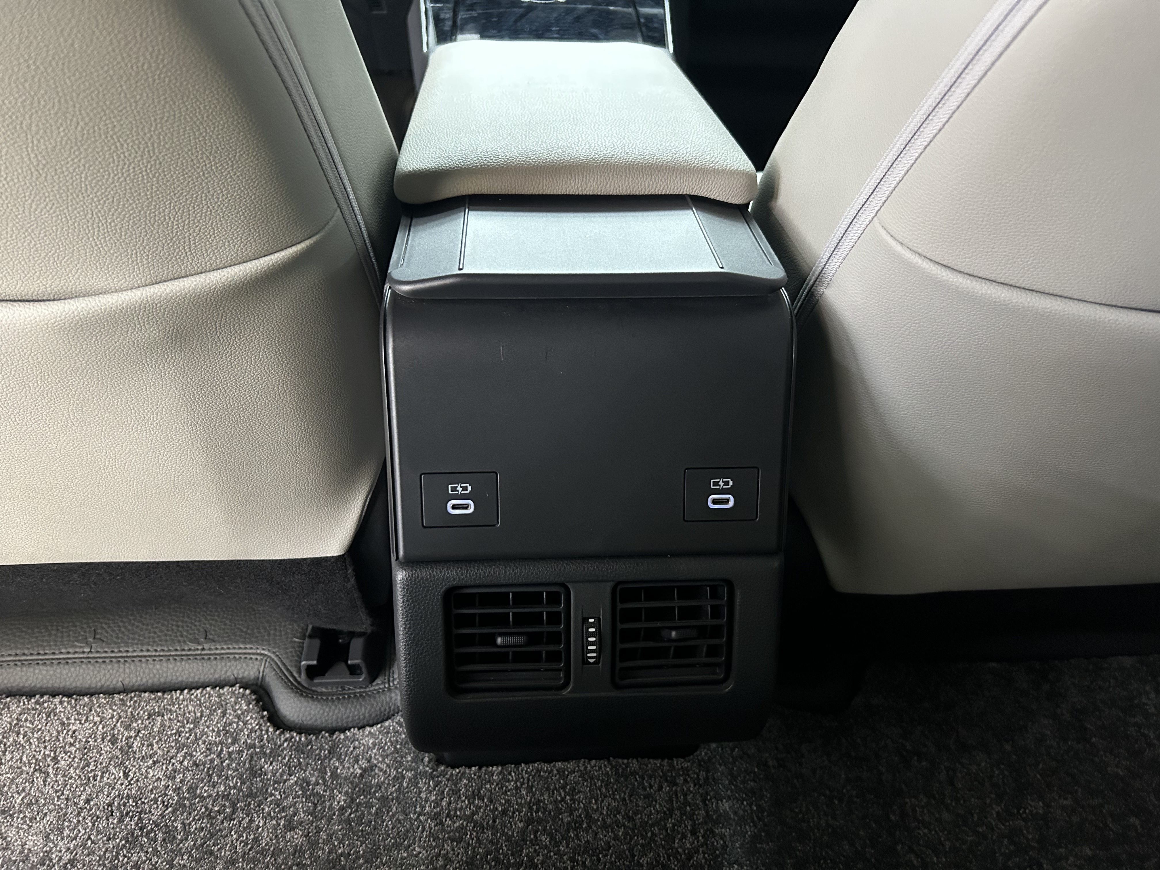 Toyota Bozhi 4X 2025 #12 Toyota Bozhi 4X 2025 car image #12