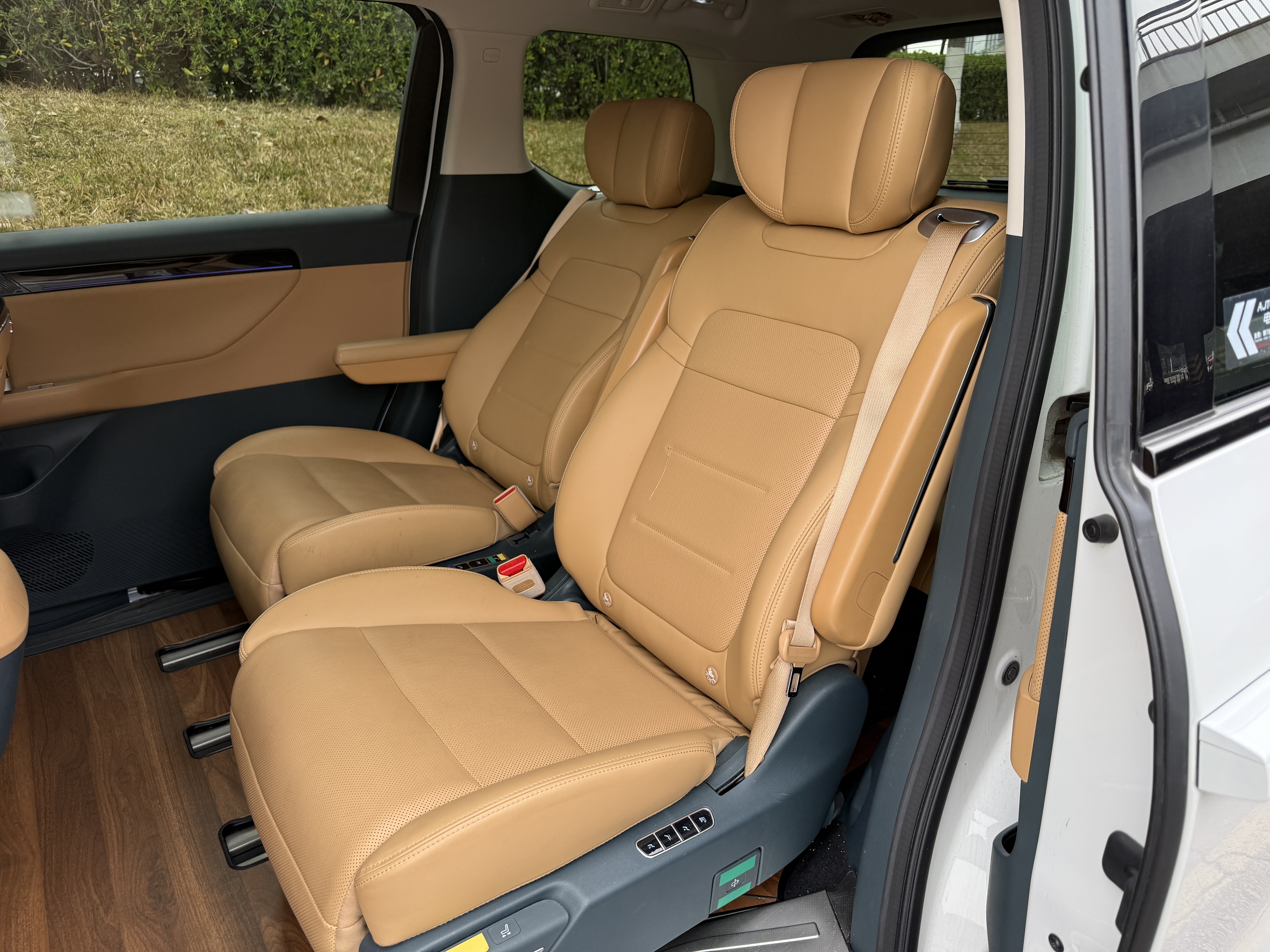 GAC Trumpchi E8 New Energy 2024 car image #12