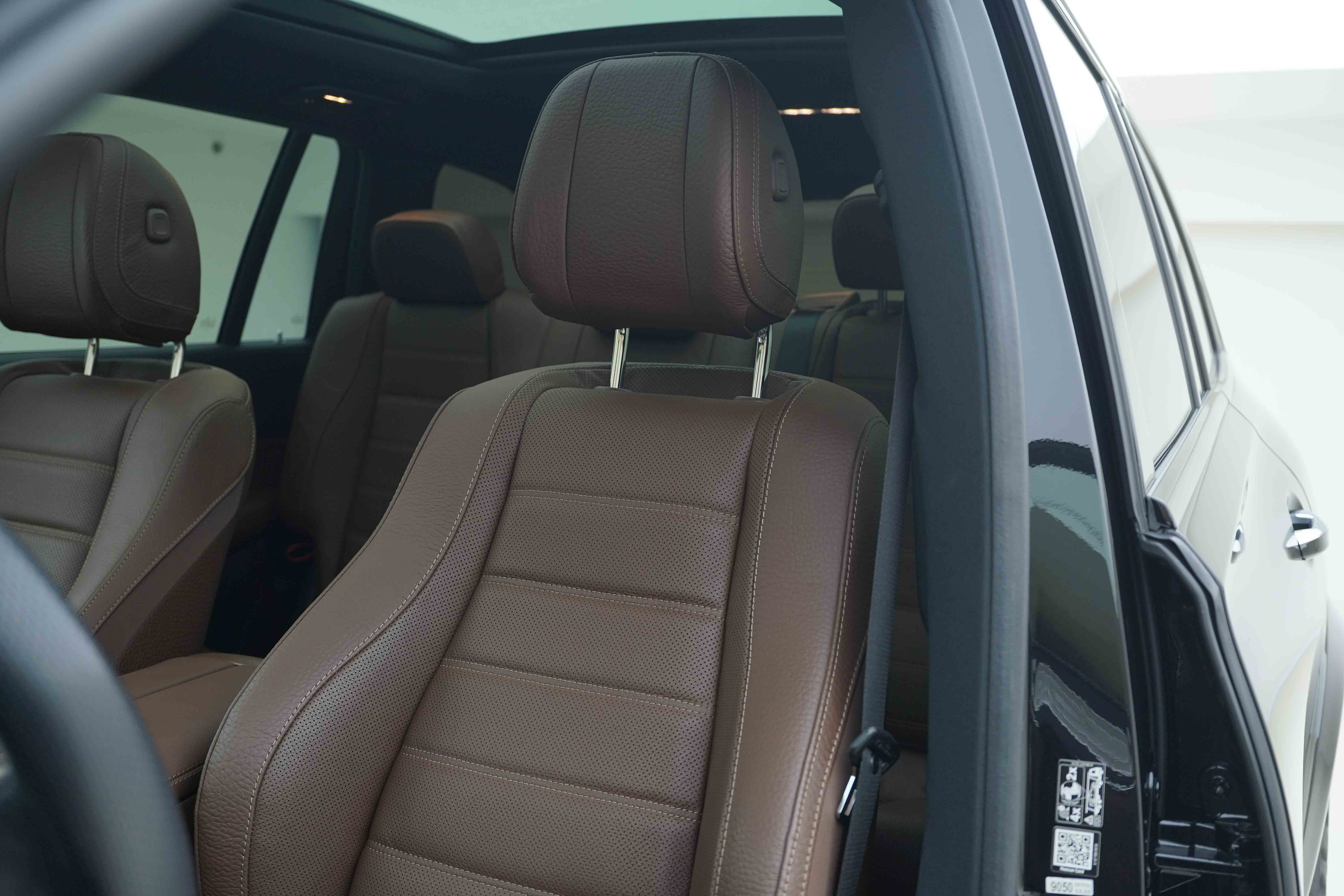 Mercedes-Benz 2024 car image #12