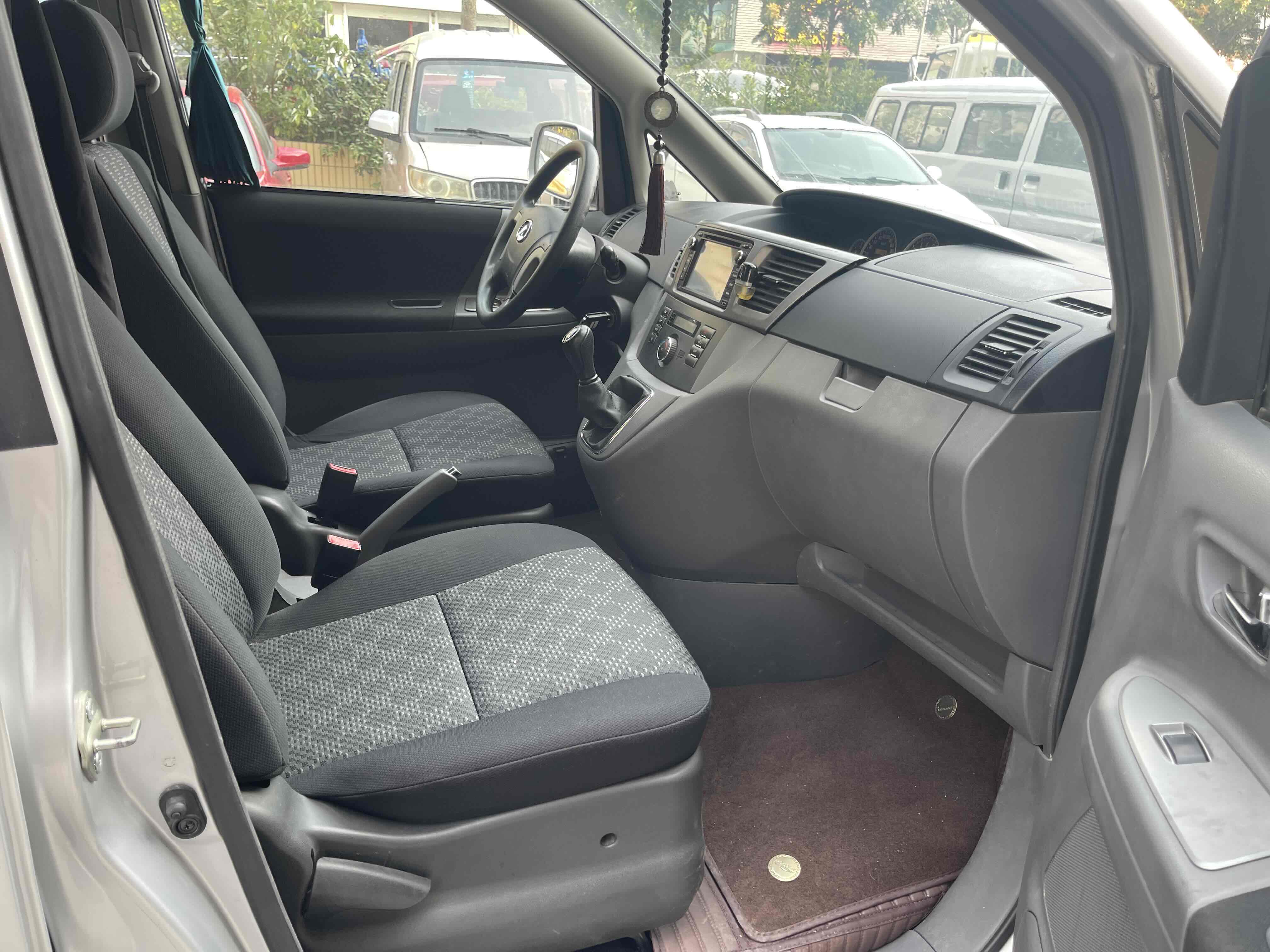 Great Wall V80 2012 car image #12