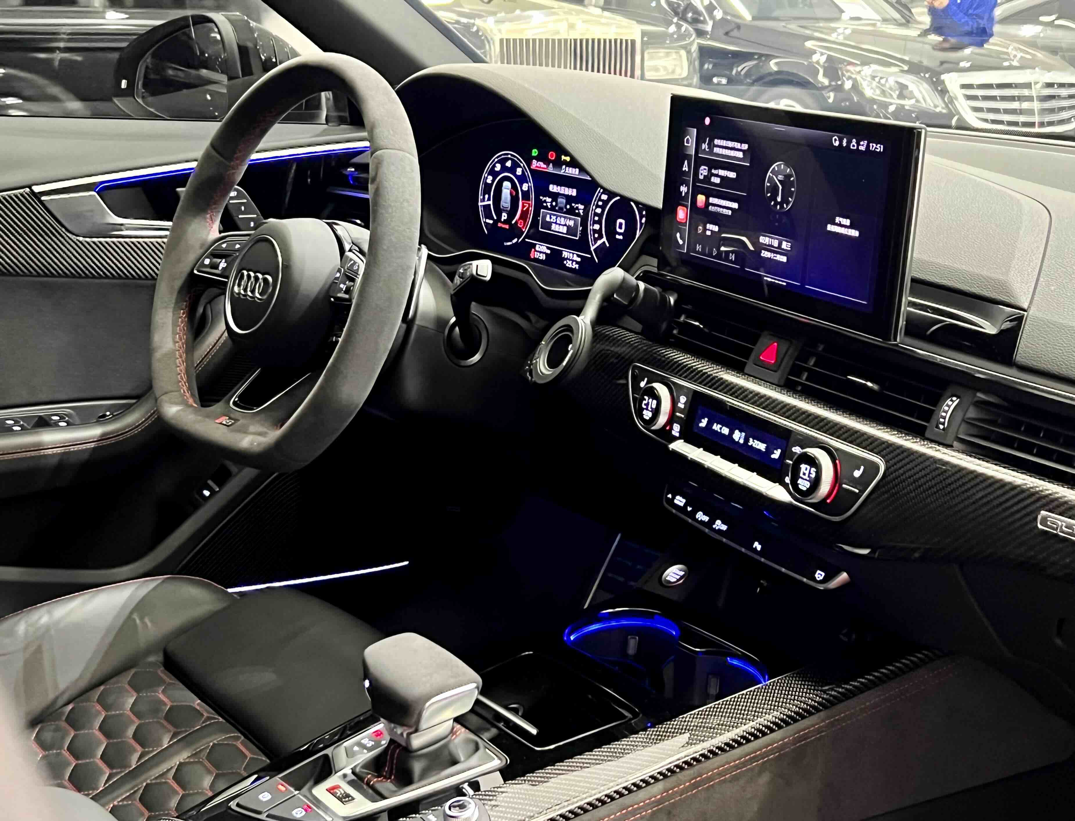 Audi RS 4 2024 immagine di auto #12