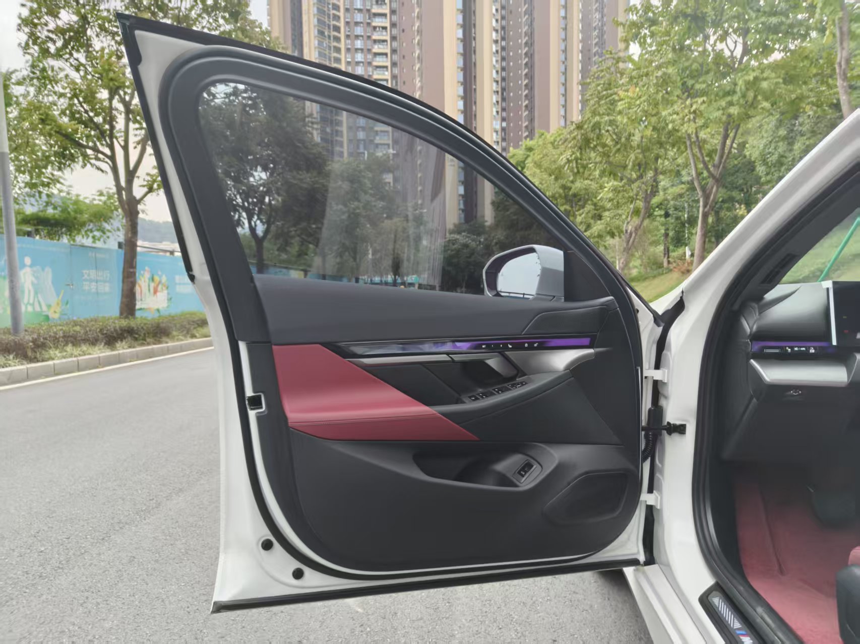 BMW i5 M60 2024 car image #12