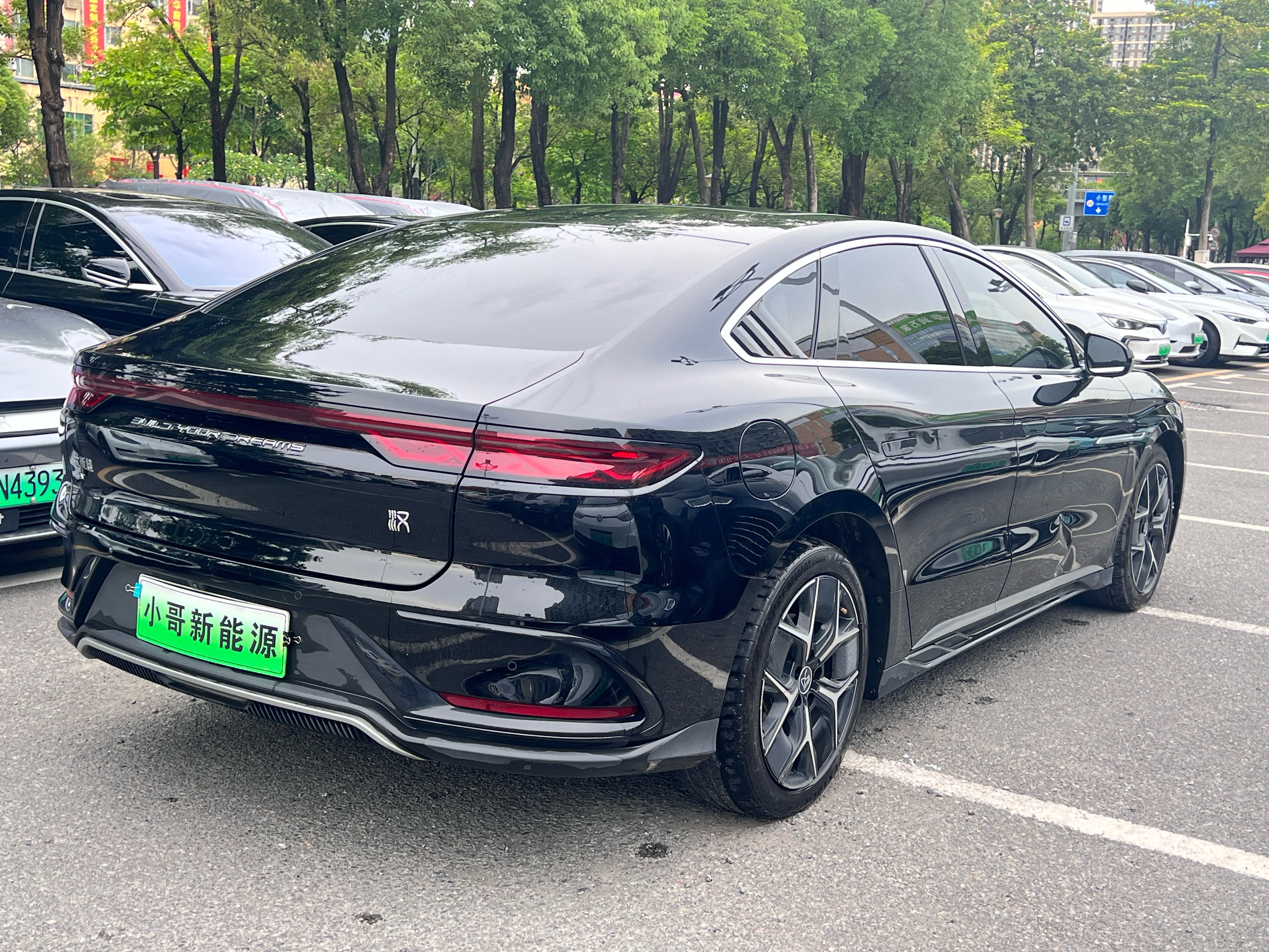 BYD Han 2024 car image #12