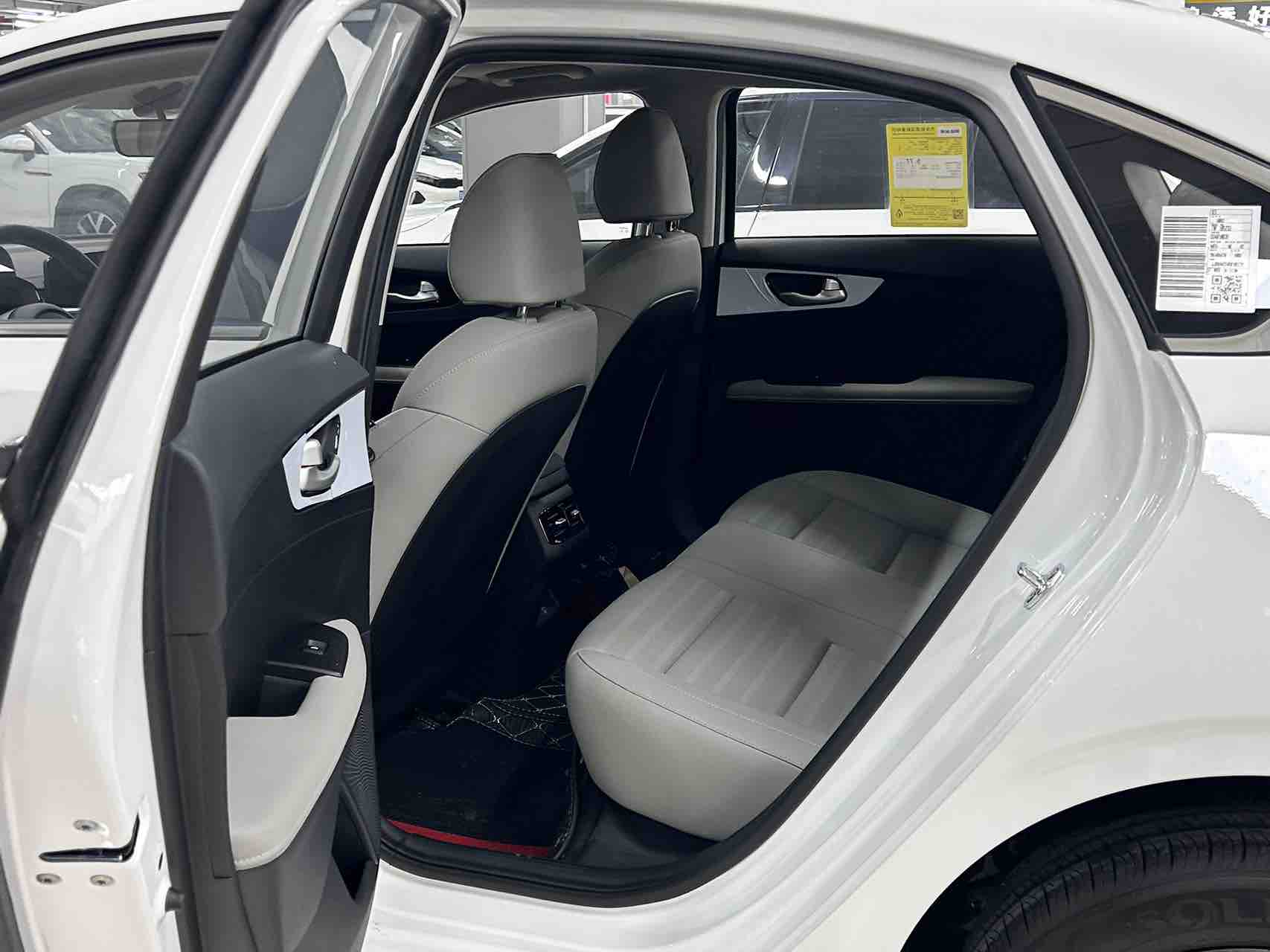 Kia K3 2025 #12 Kia K3 2025 car image #12