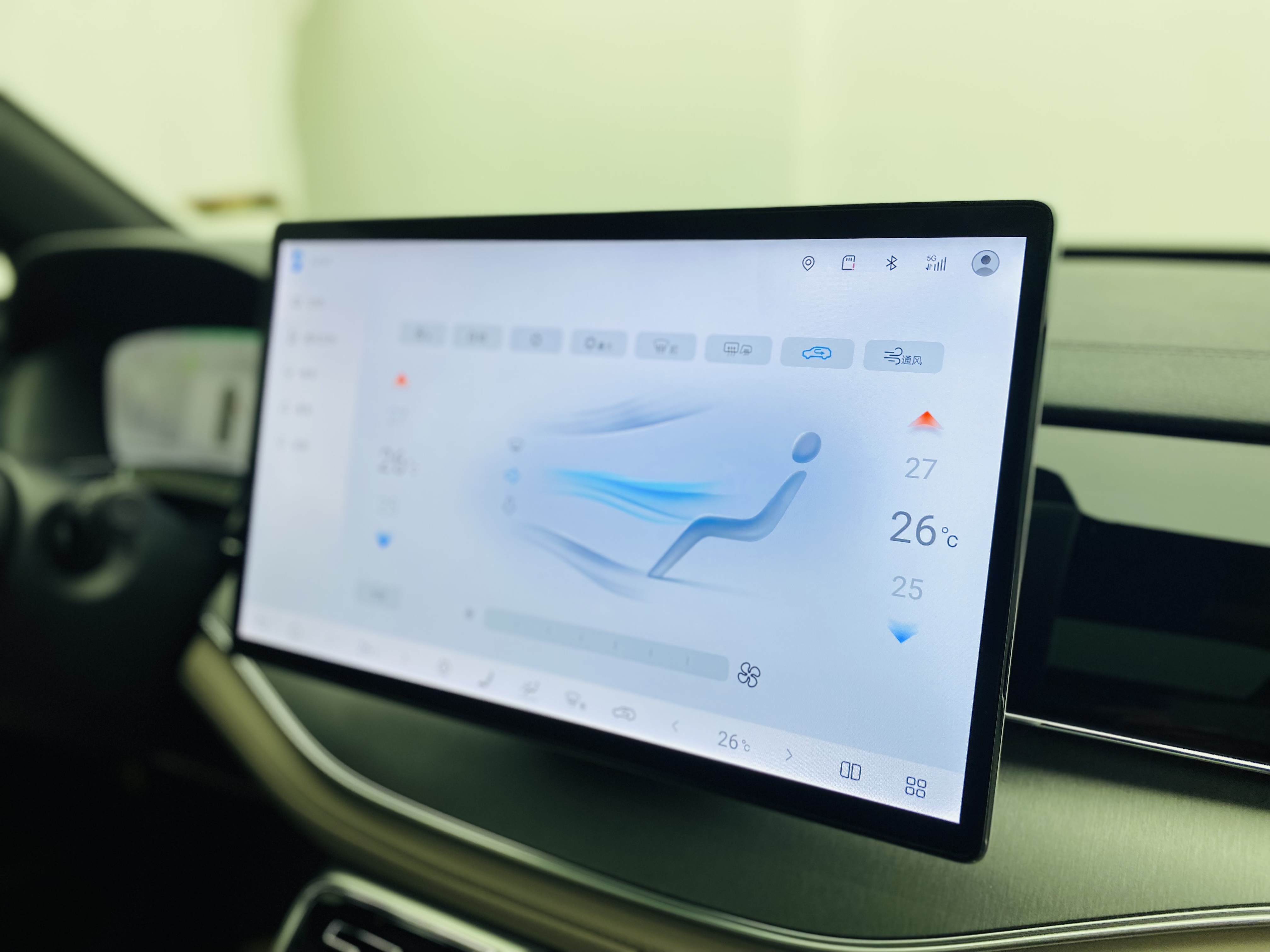 BYD Tang New Energy 2024 car image #12