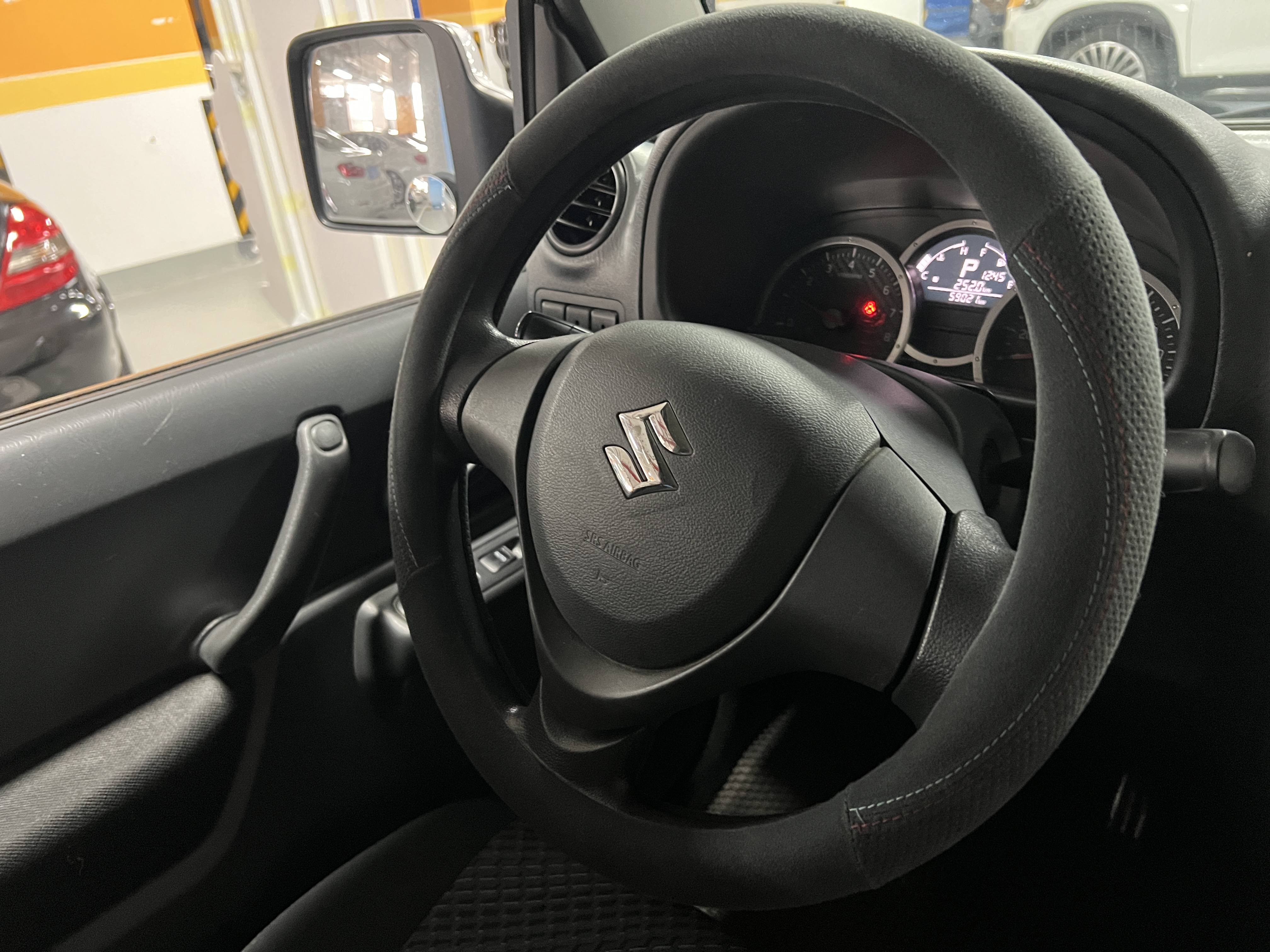 铃木 吉姆尼(进口) 2016 汽车图片 #12