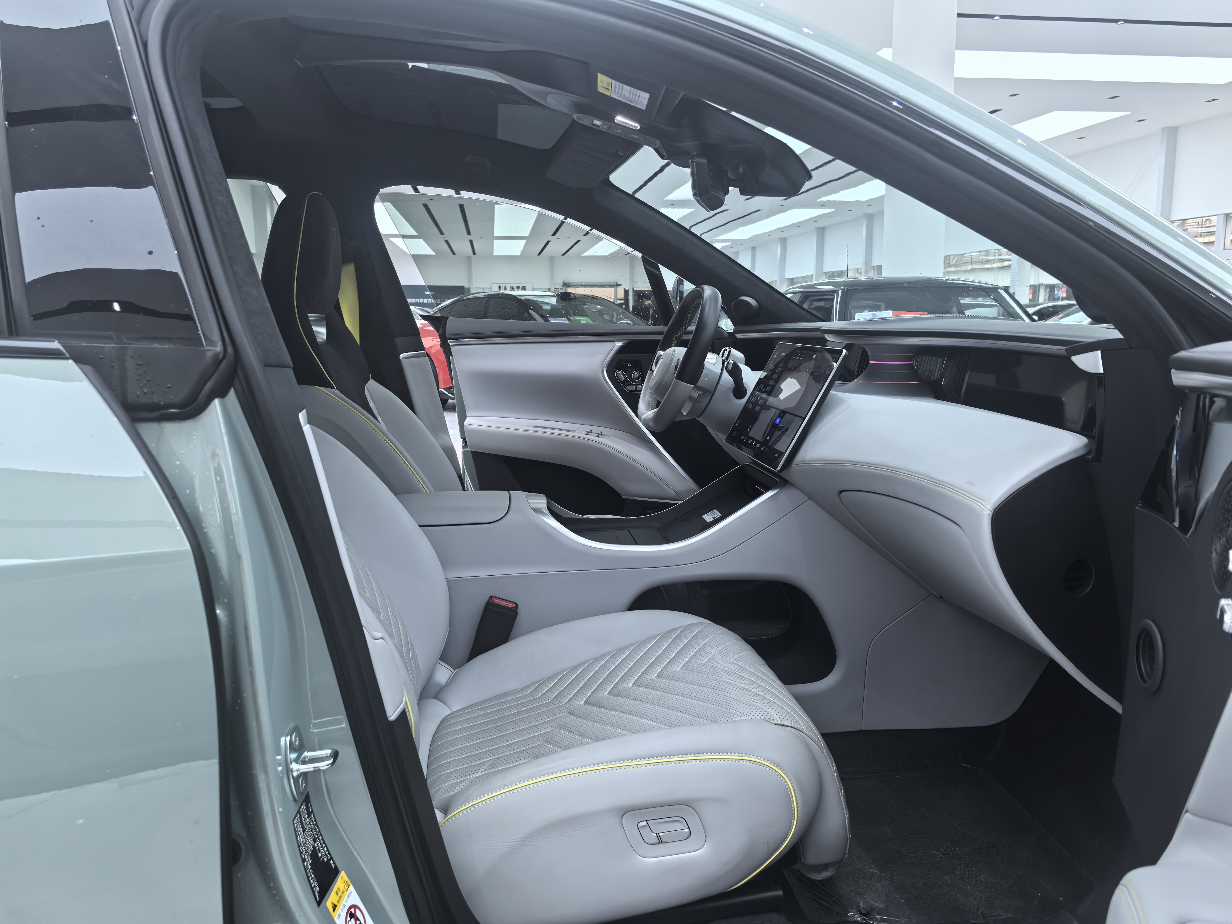 Avatr 11 2024 imagem de carro #12