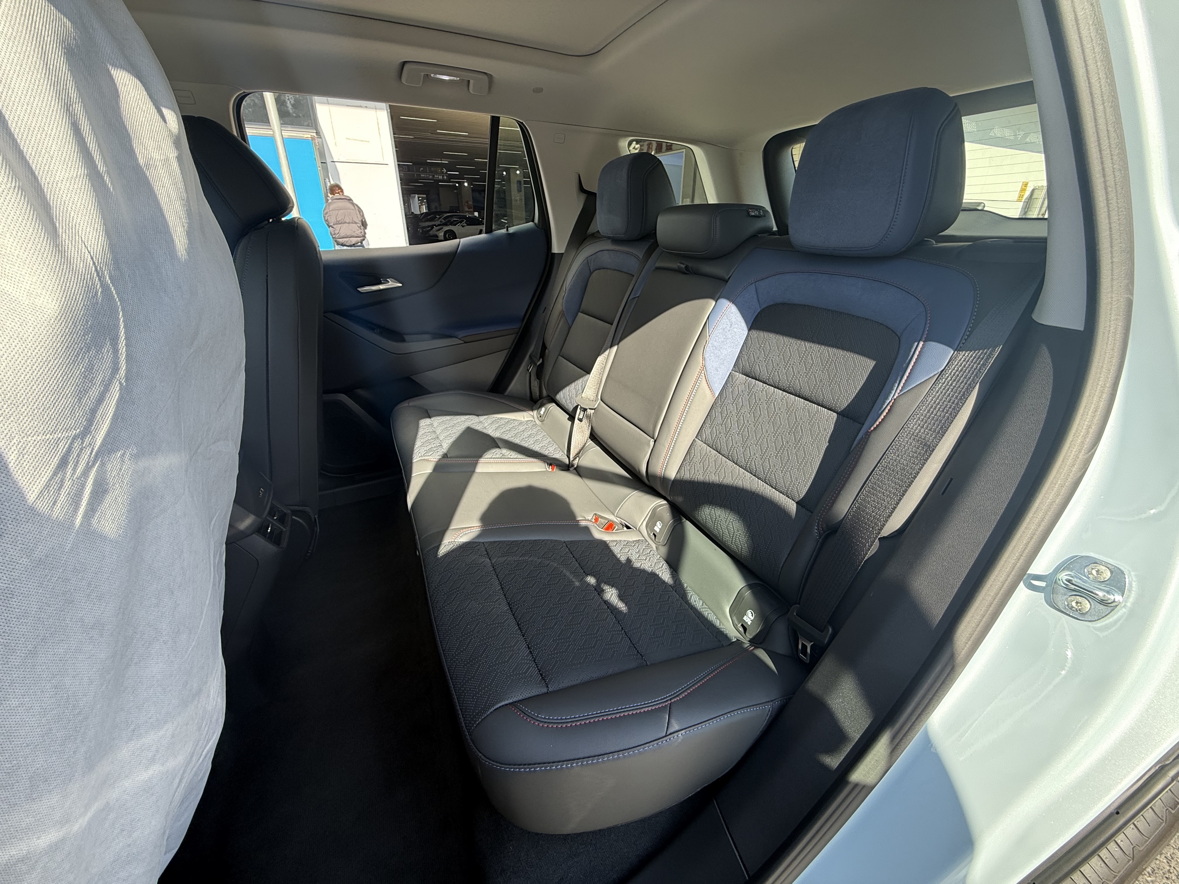 Chevrolet Equinox Plus 2025 #12 Chevrolet Equinox Plus 2025 car image #12