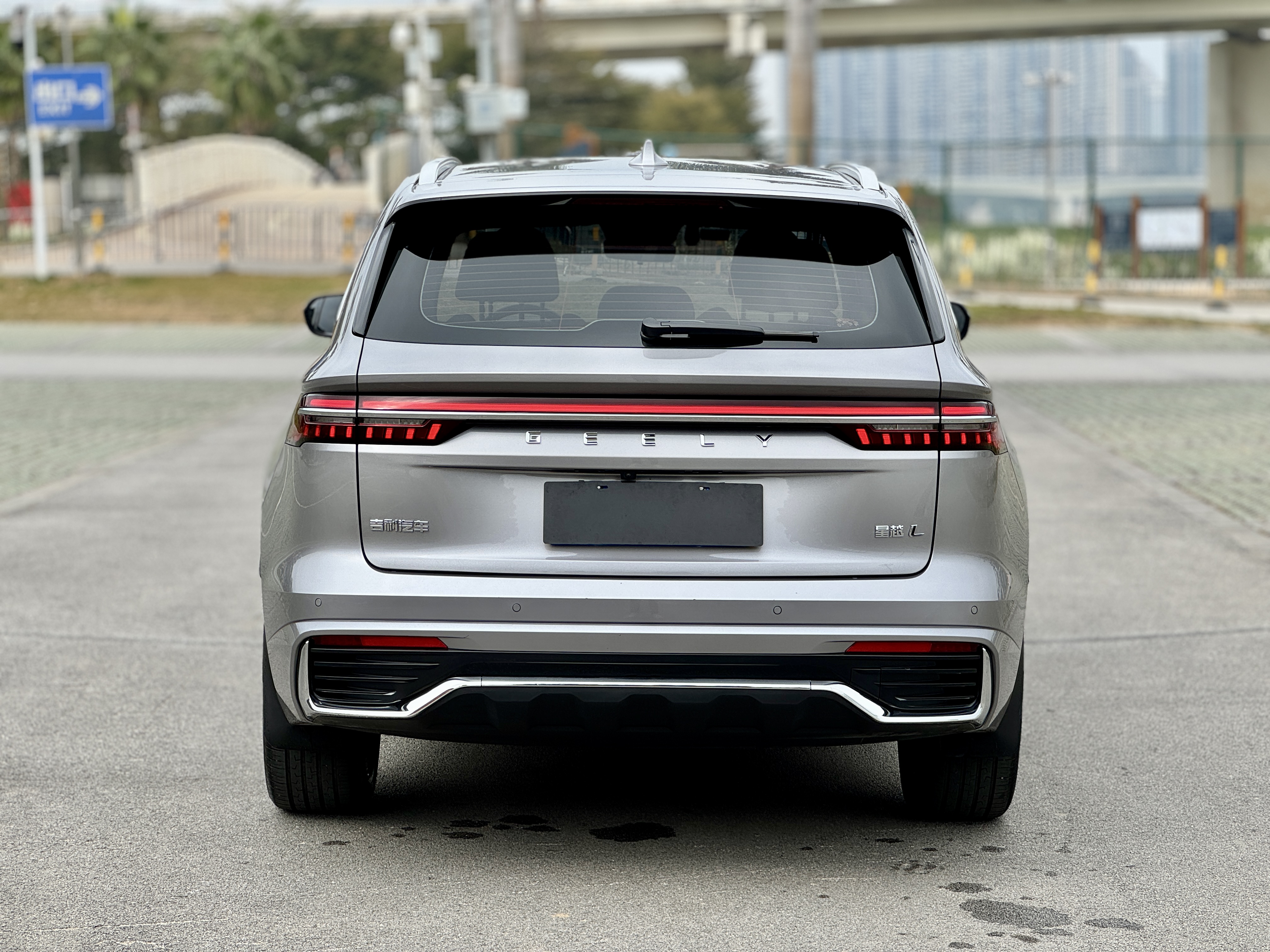 GEELY Monjaro 2024 car image #12