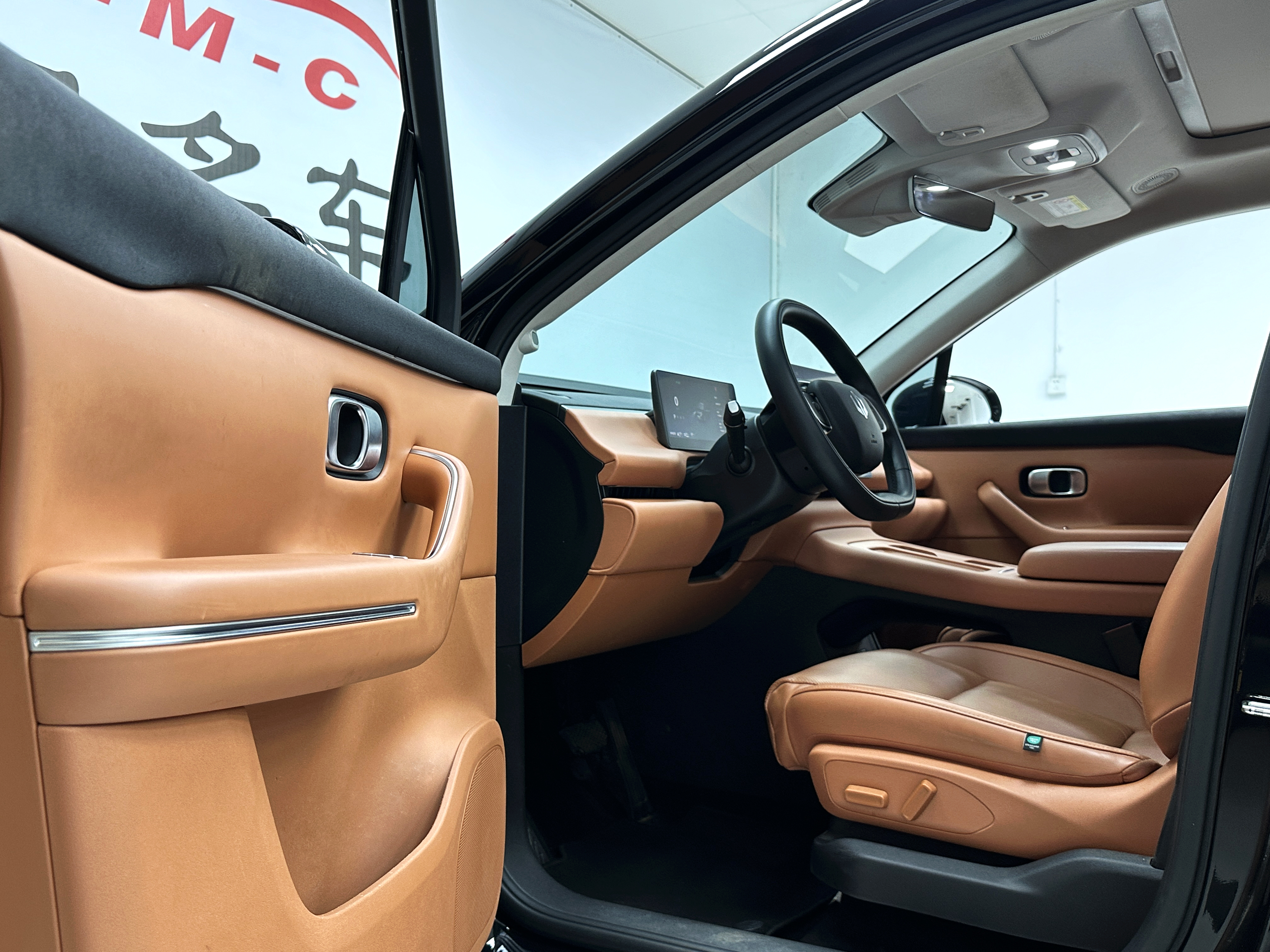 零跑汽车 零跑C16 2025 汽车图片 #12