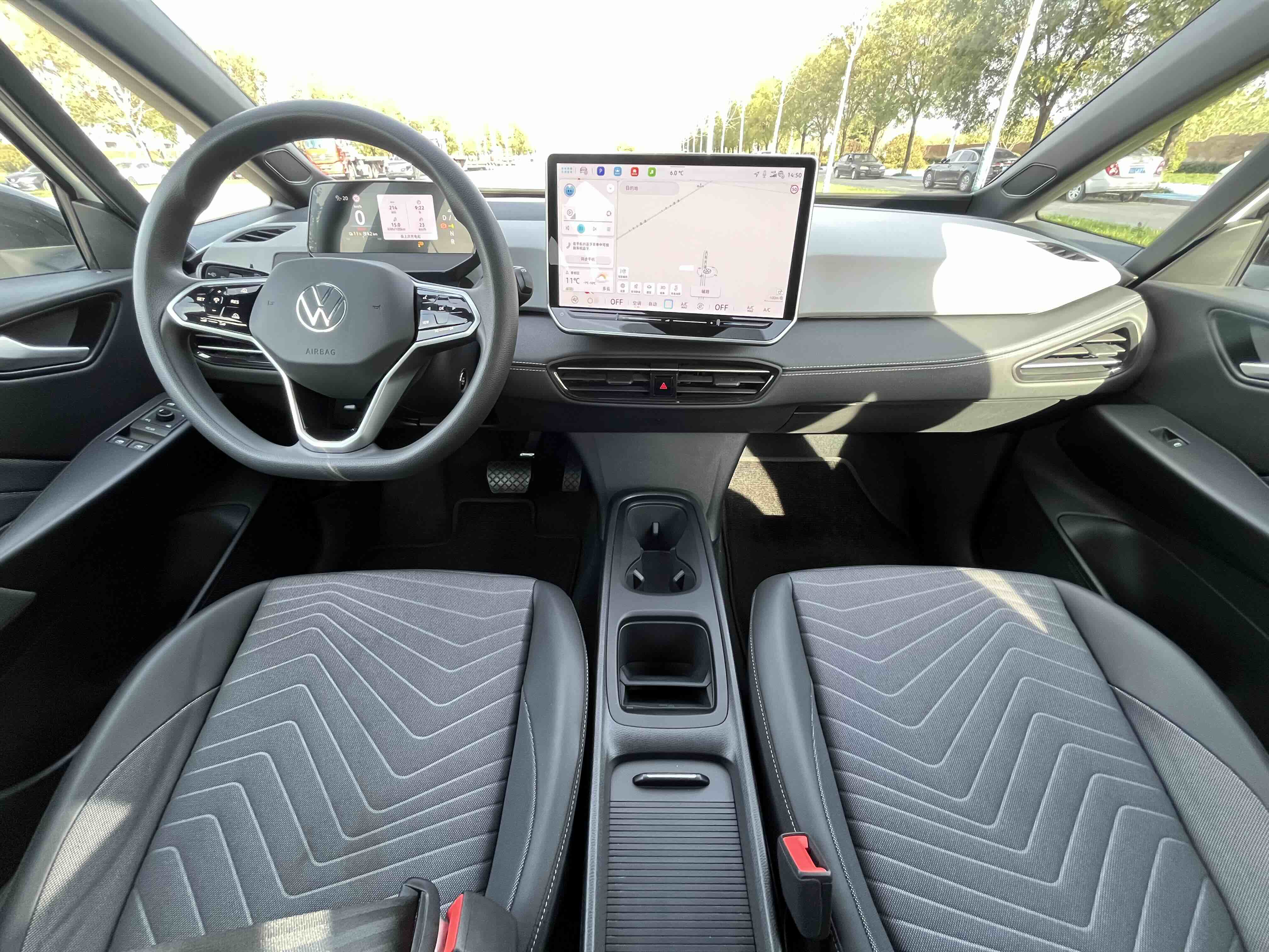 Volkswagen ID.3 2025 immagine di auto #12