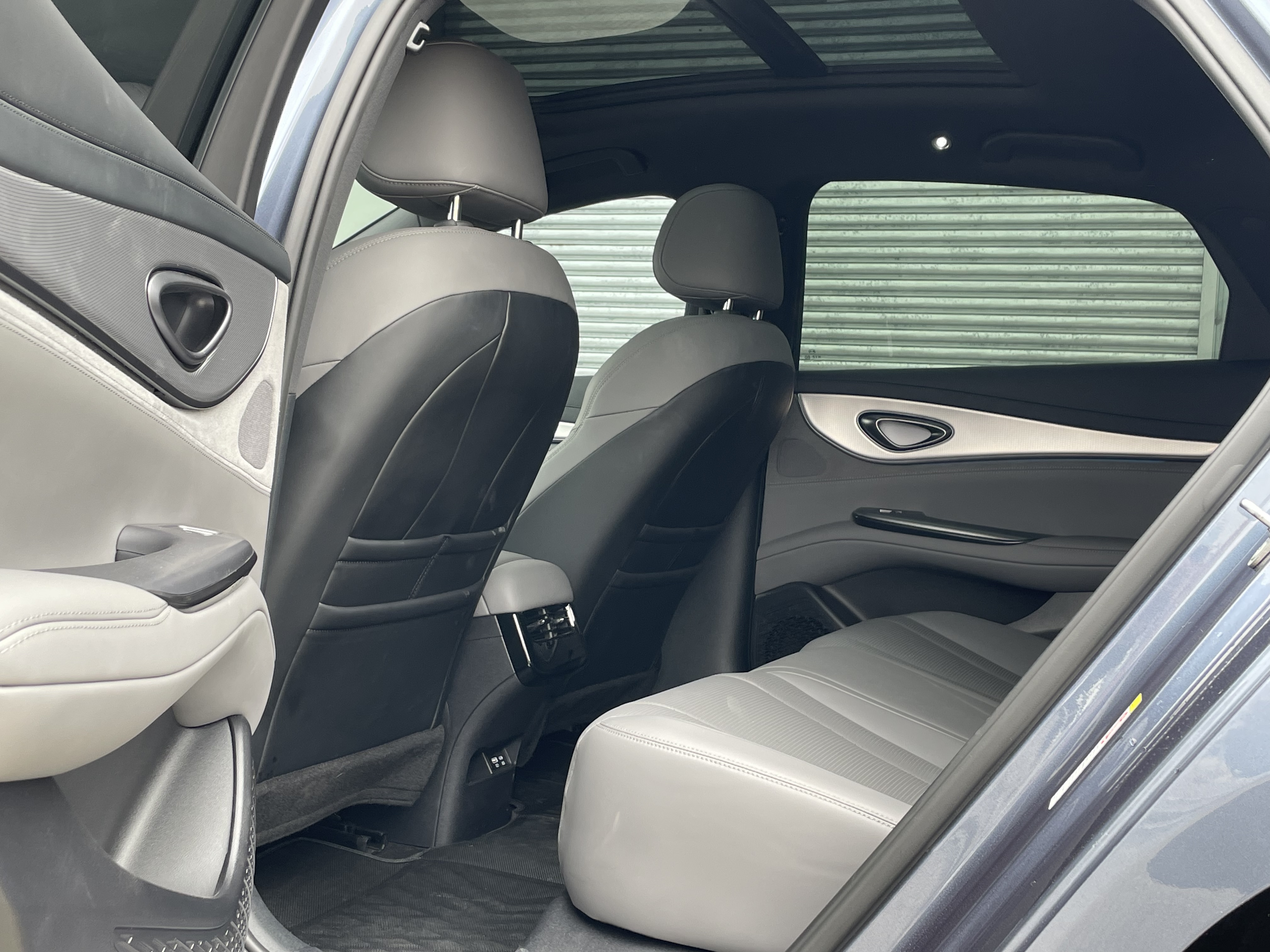 BYD Seal 07 DM-i 2024 car image #12