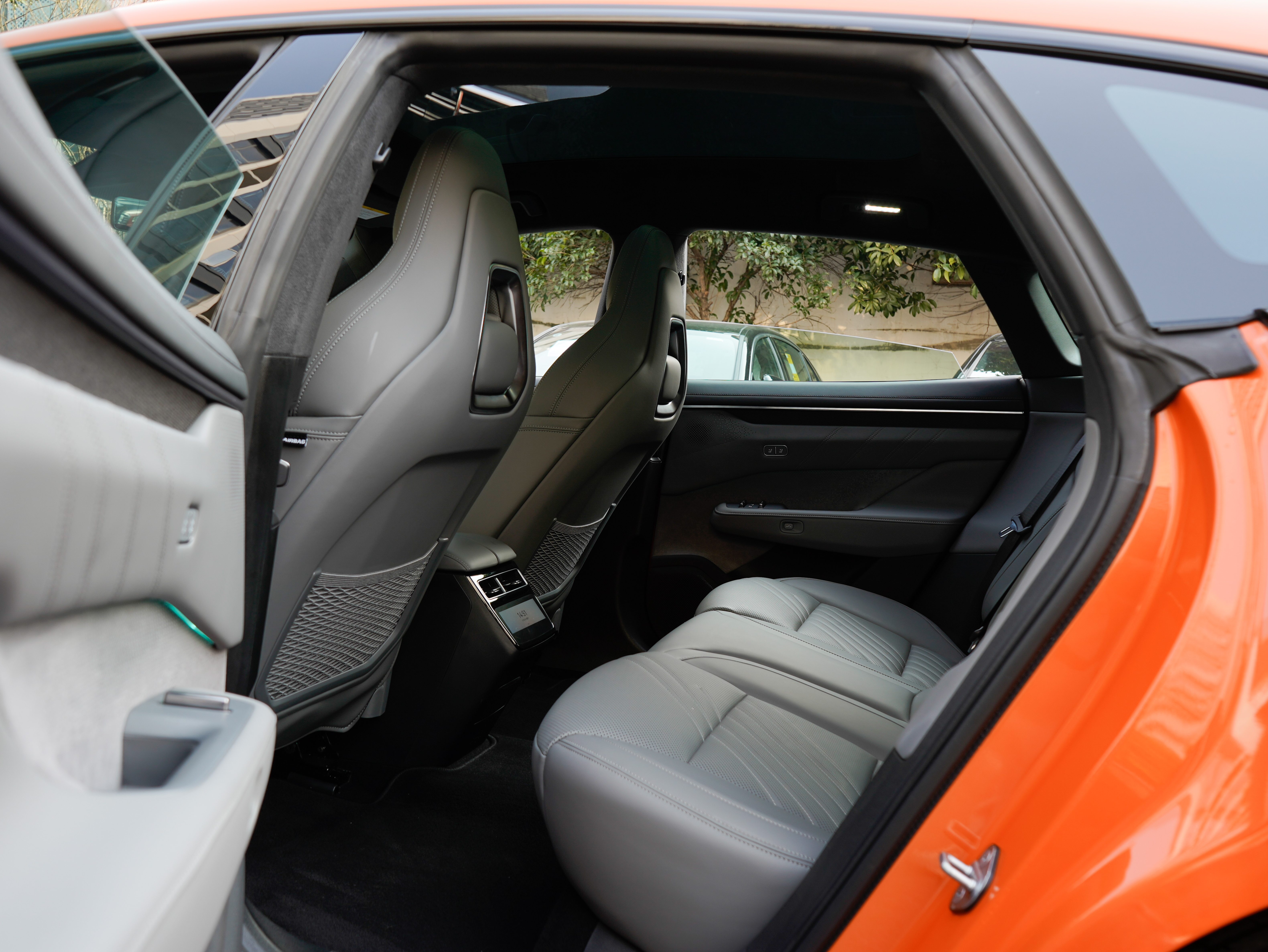 Zeekr 001 2024 immagine di auto #12