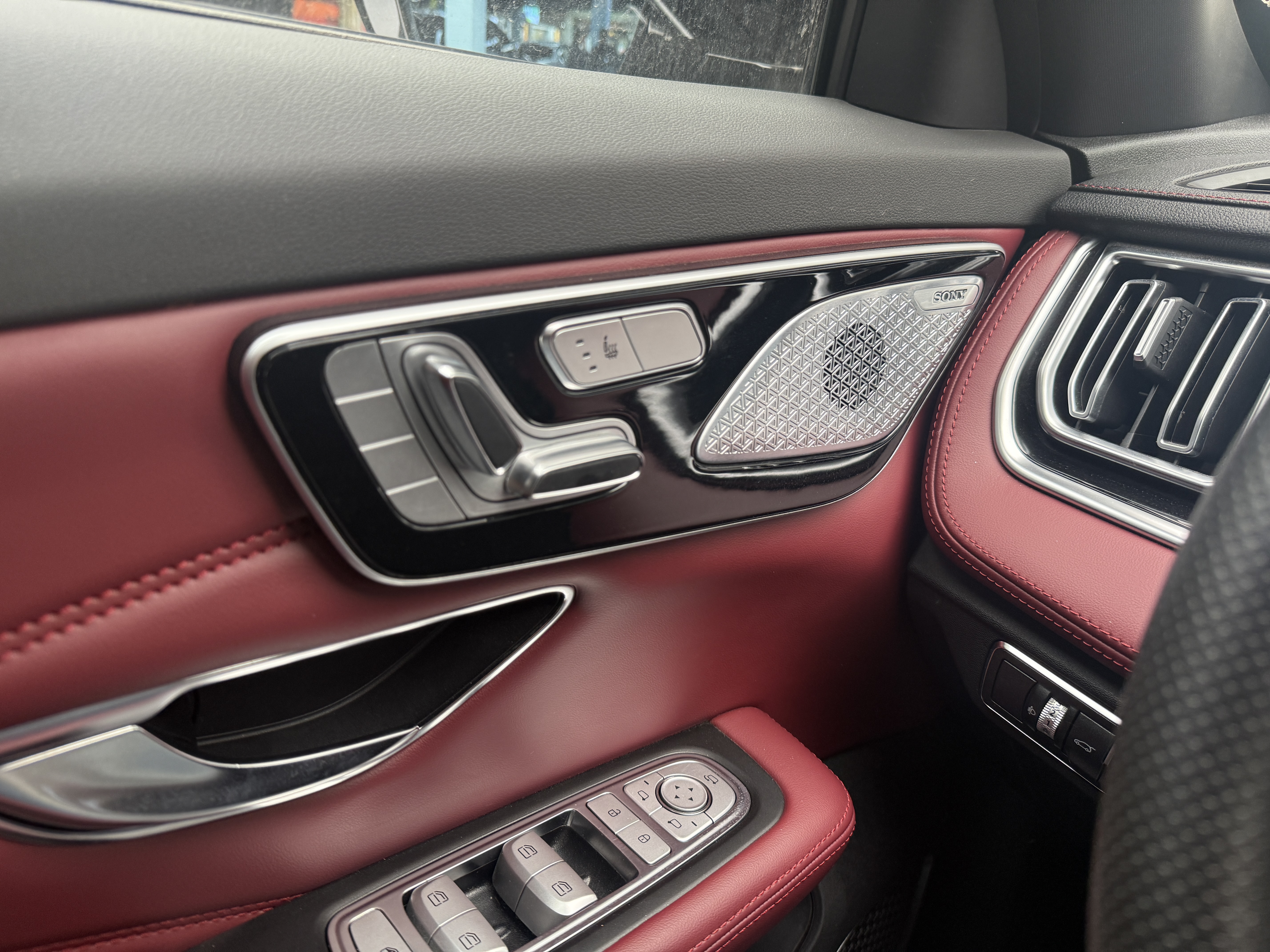 2024 car image #12