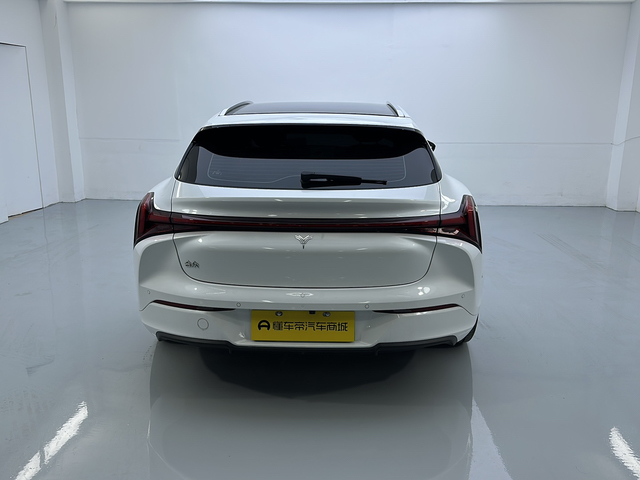 哪吒汽车 哪吒S猎装 2025 汽车图片 #12