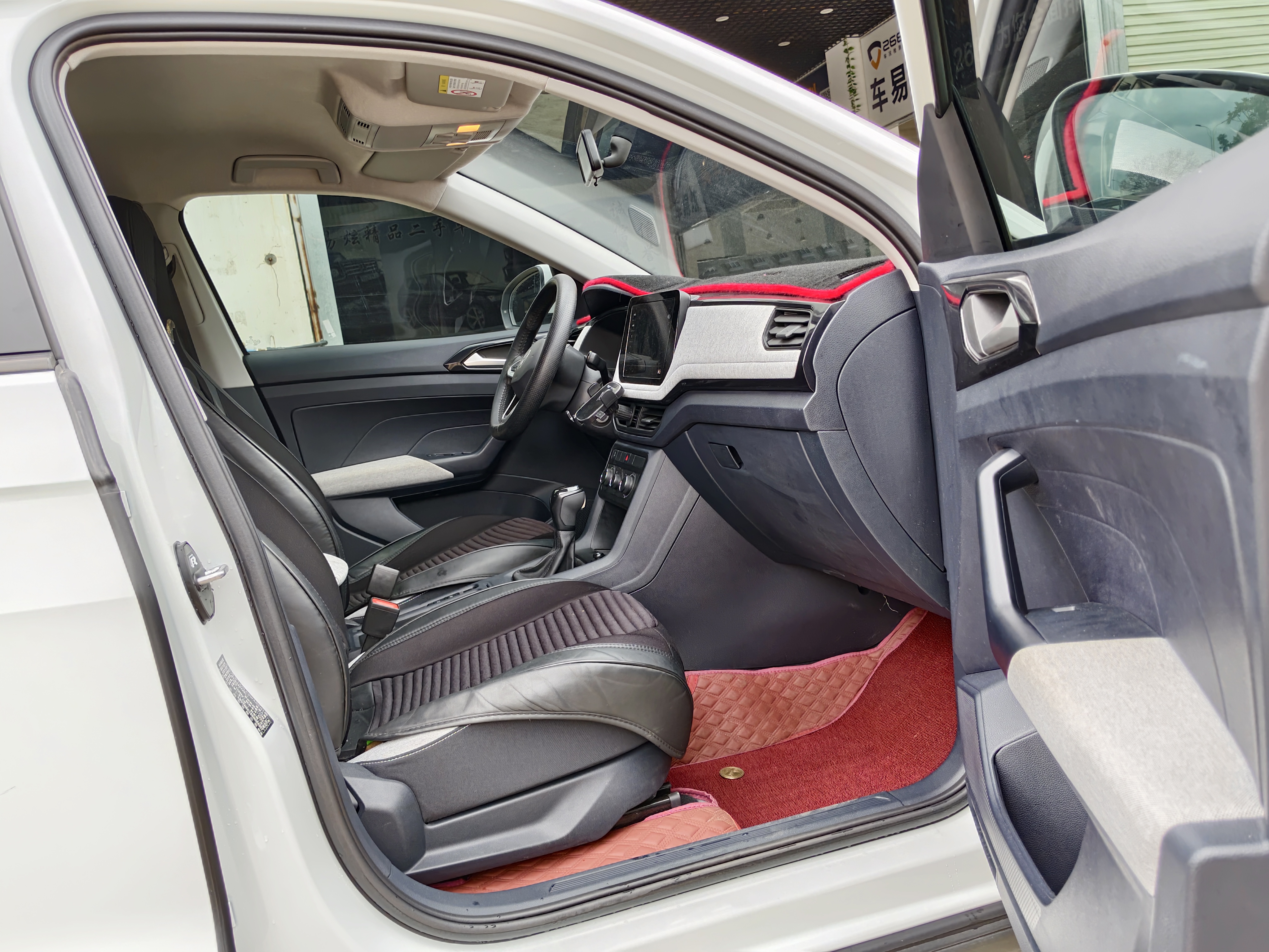 Volkswagen Tharu 2025 #12 Volkswagen Tharu 2025 car image #12