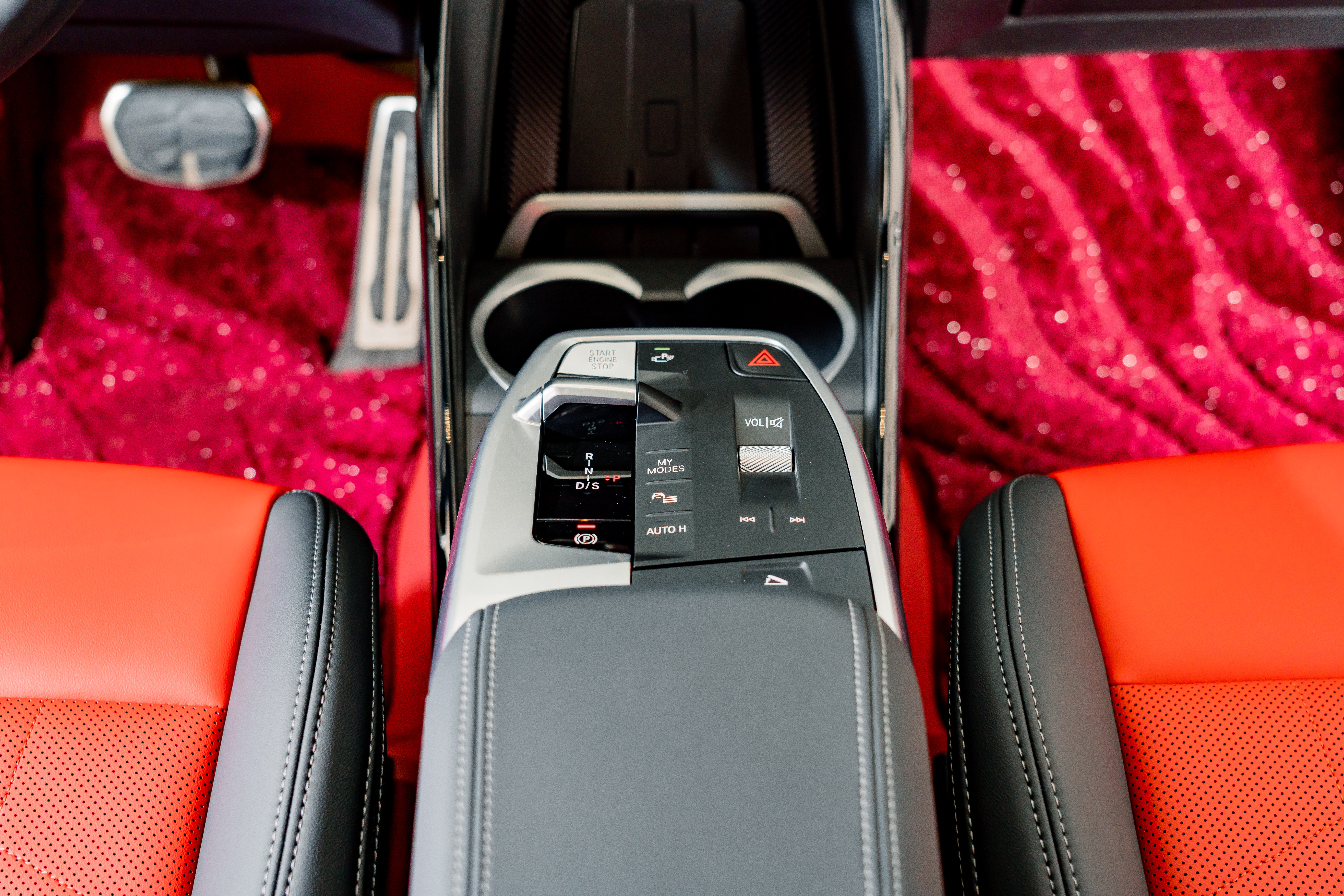 BMW X1 M35Li 2025 #12 BMW X1 M35Li 2025 car image #12