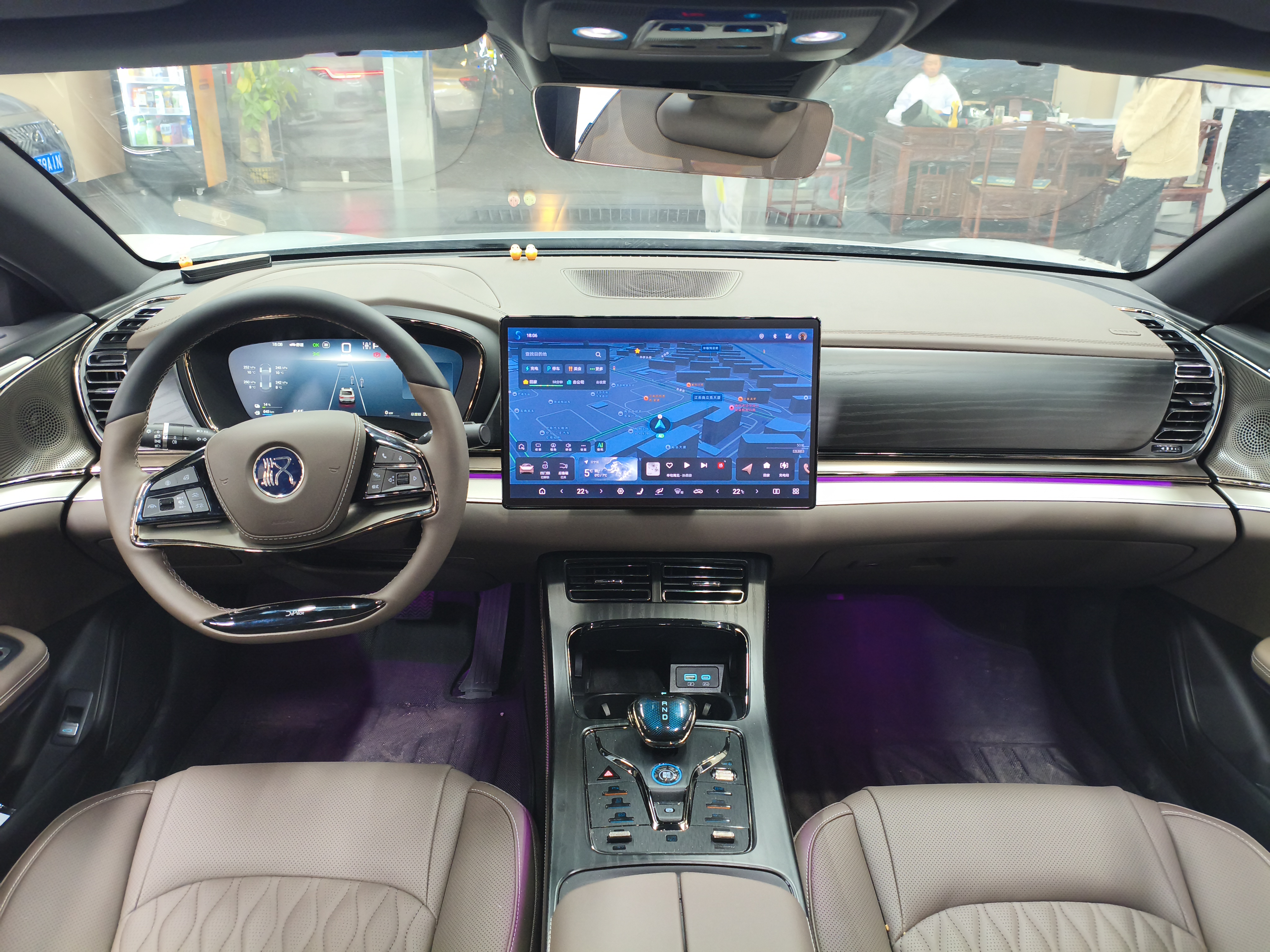 BYD Han 2024 car image #12