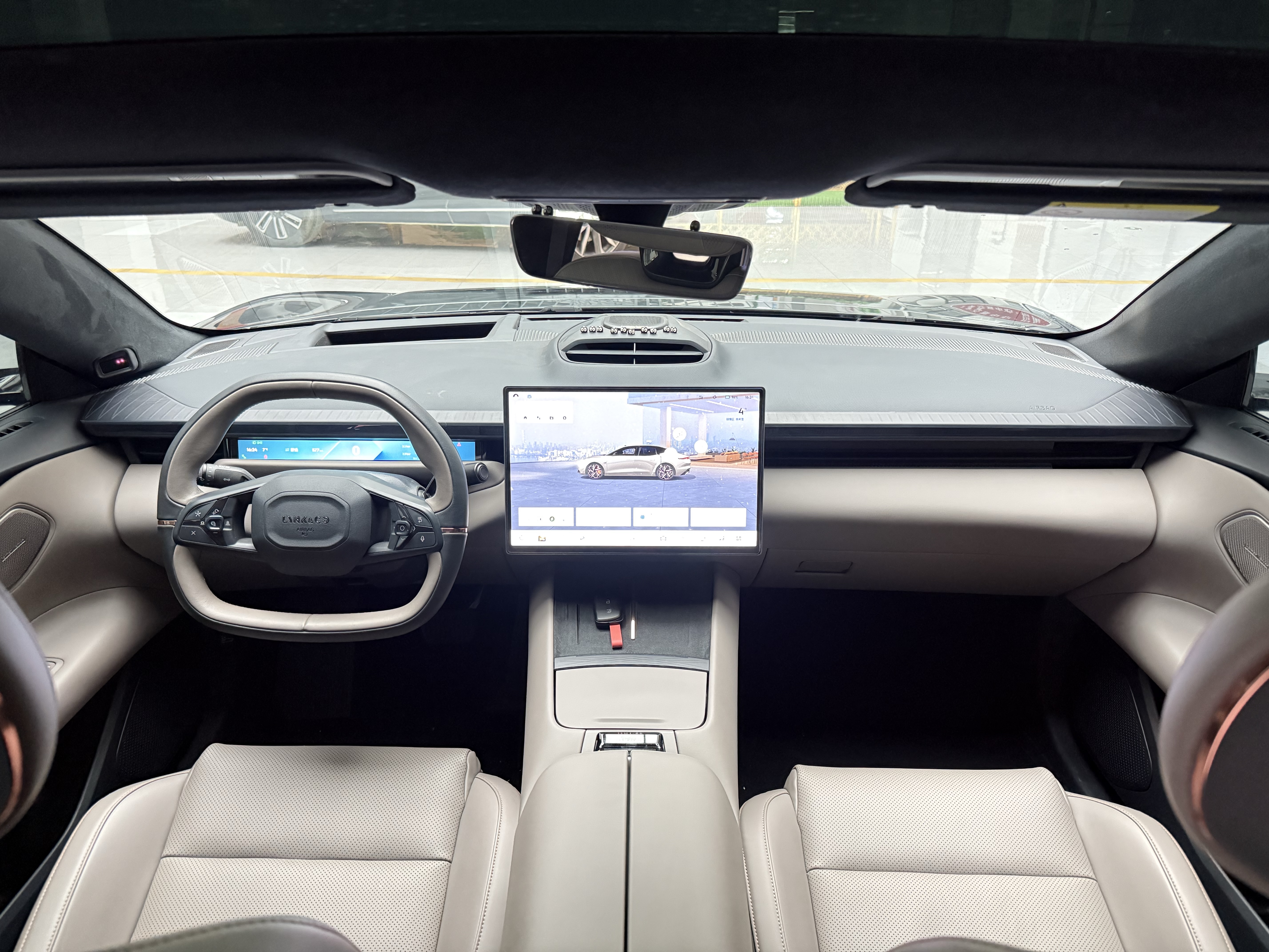 Lynk & Co 2024 #12 Lynk & Co 2024 car image #12