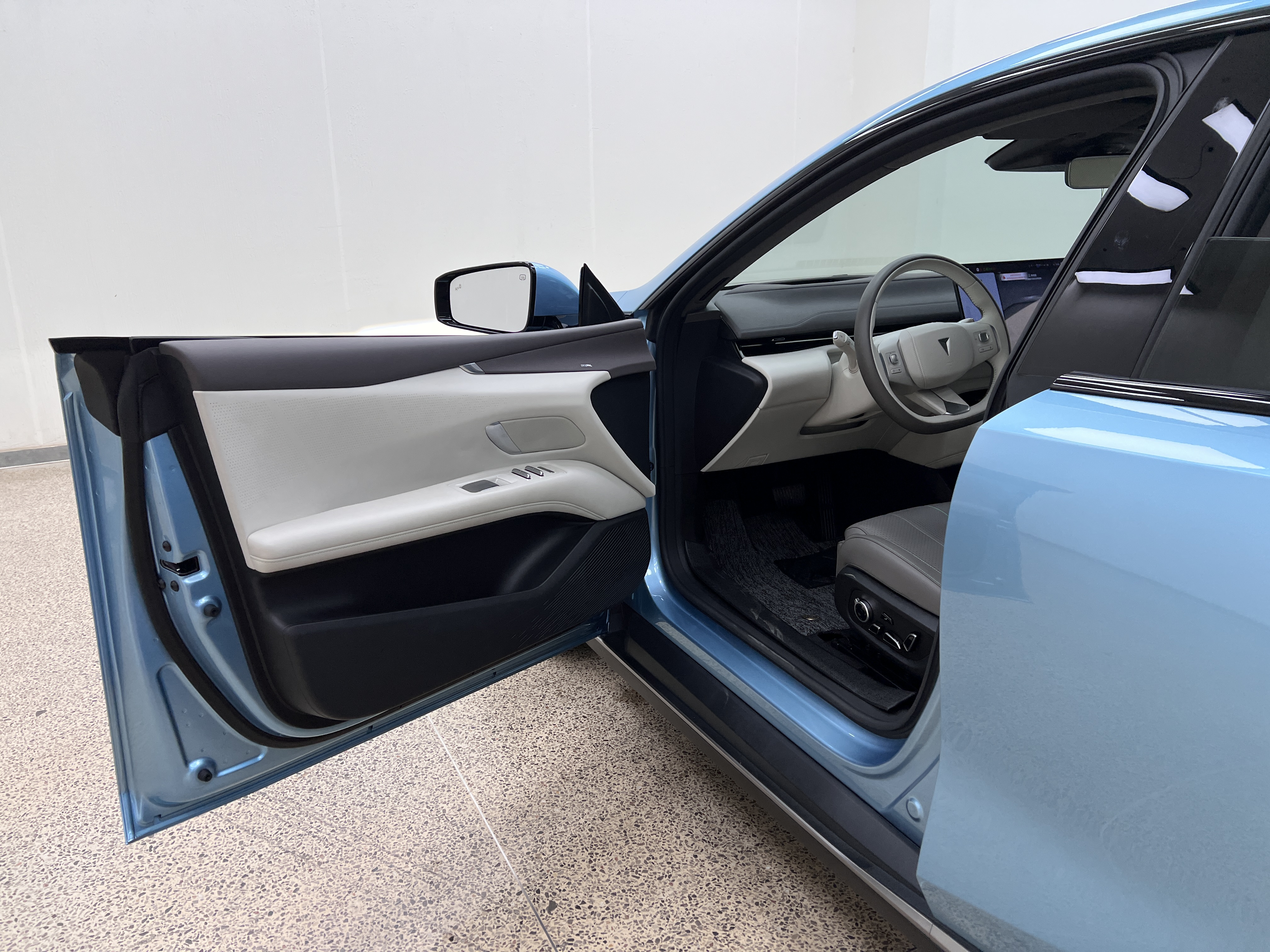 Deepal L07 2024 изображение автомобиля #12