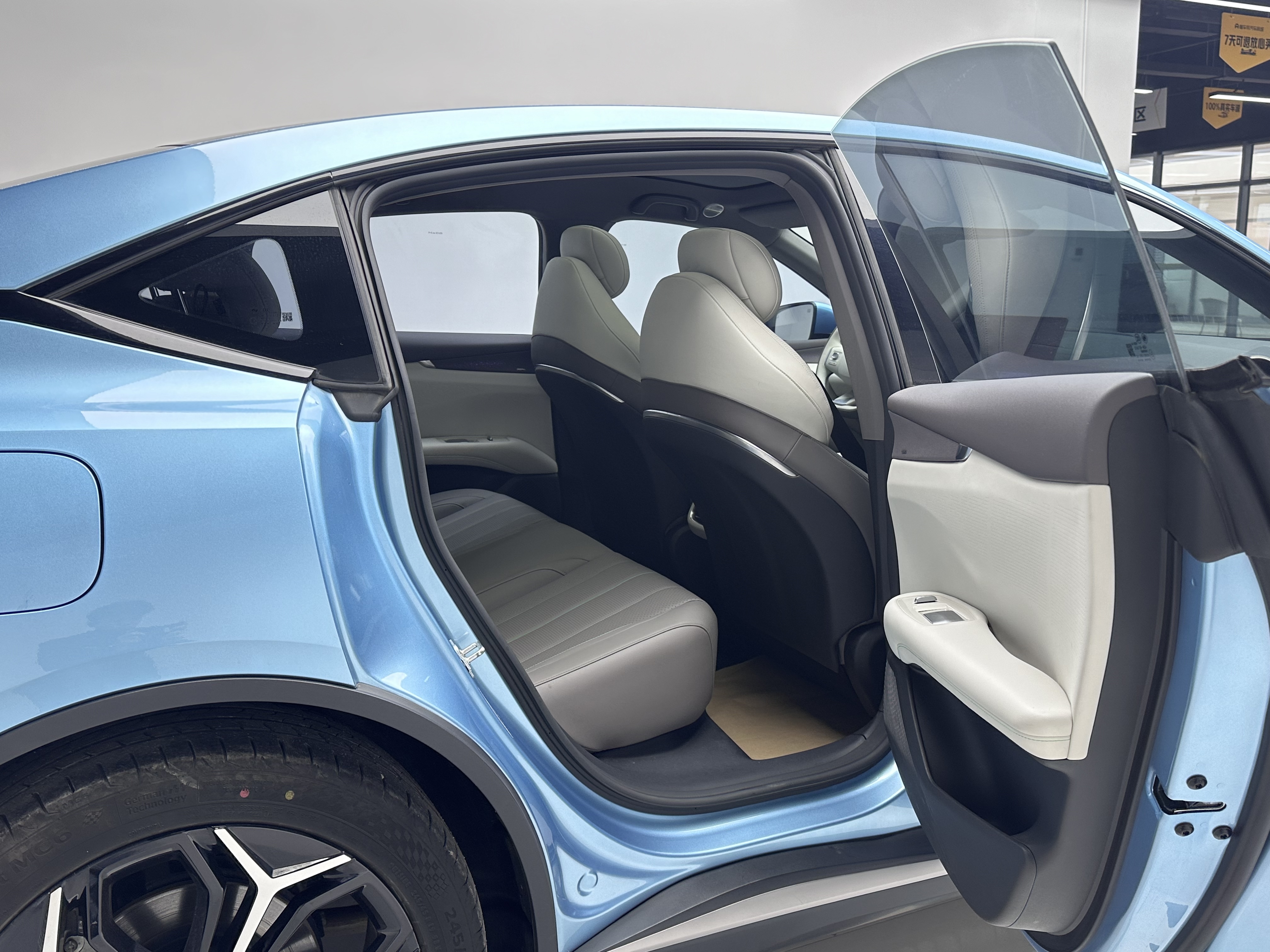 Deepal L07 2024 car image #12