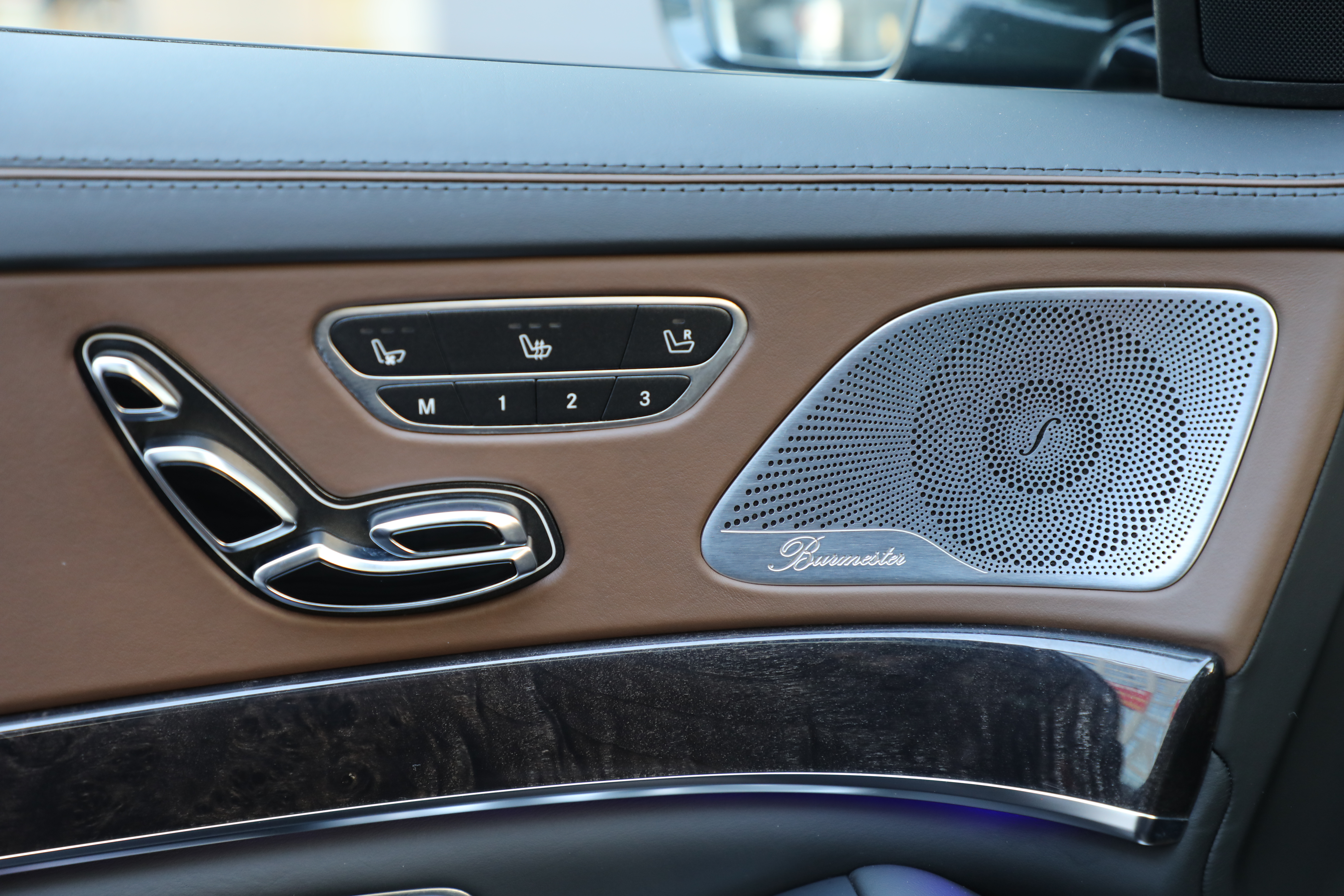 Mercedes-Benz S Class 2015 car image #12