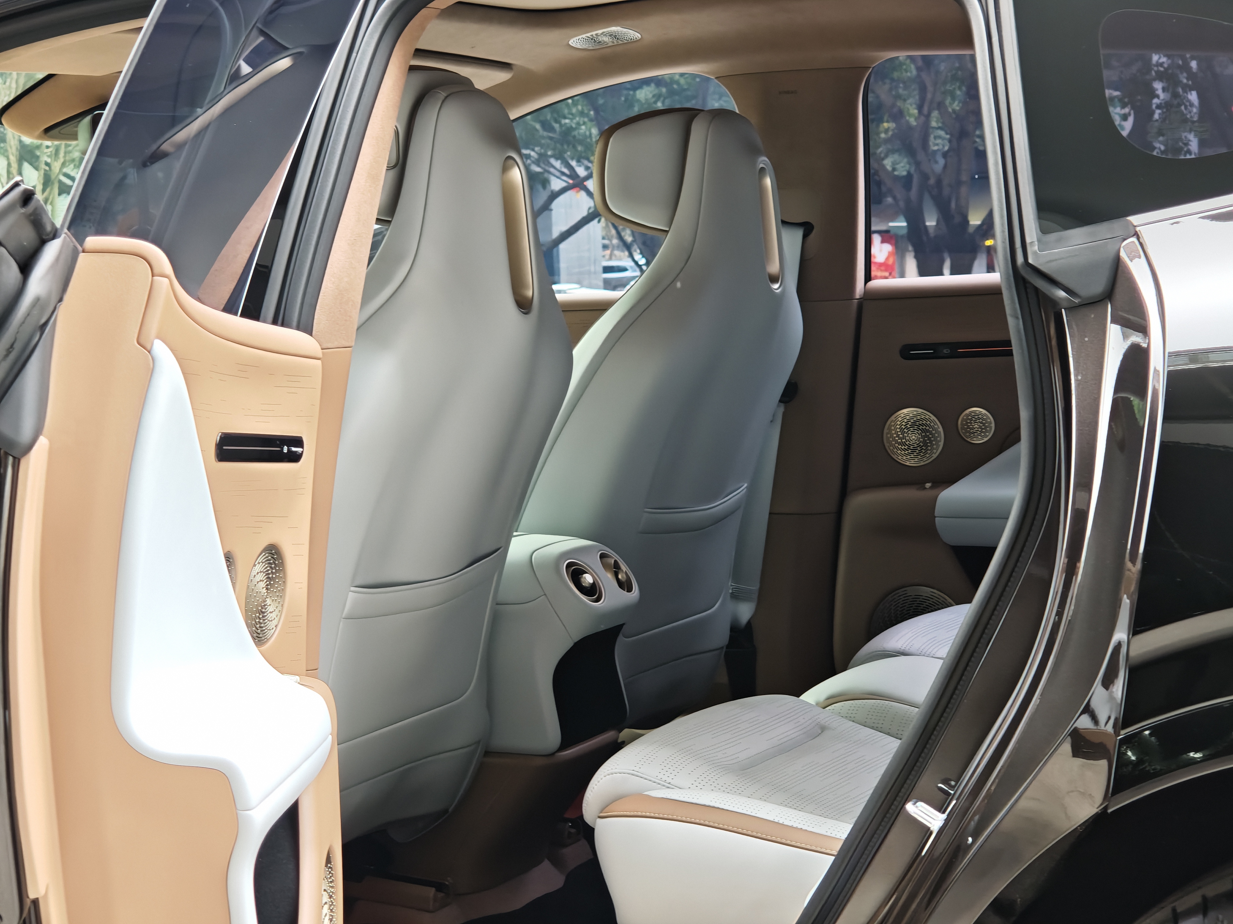 Avatr 07 2025 car image #12