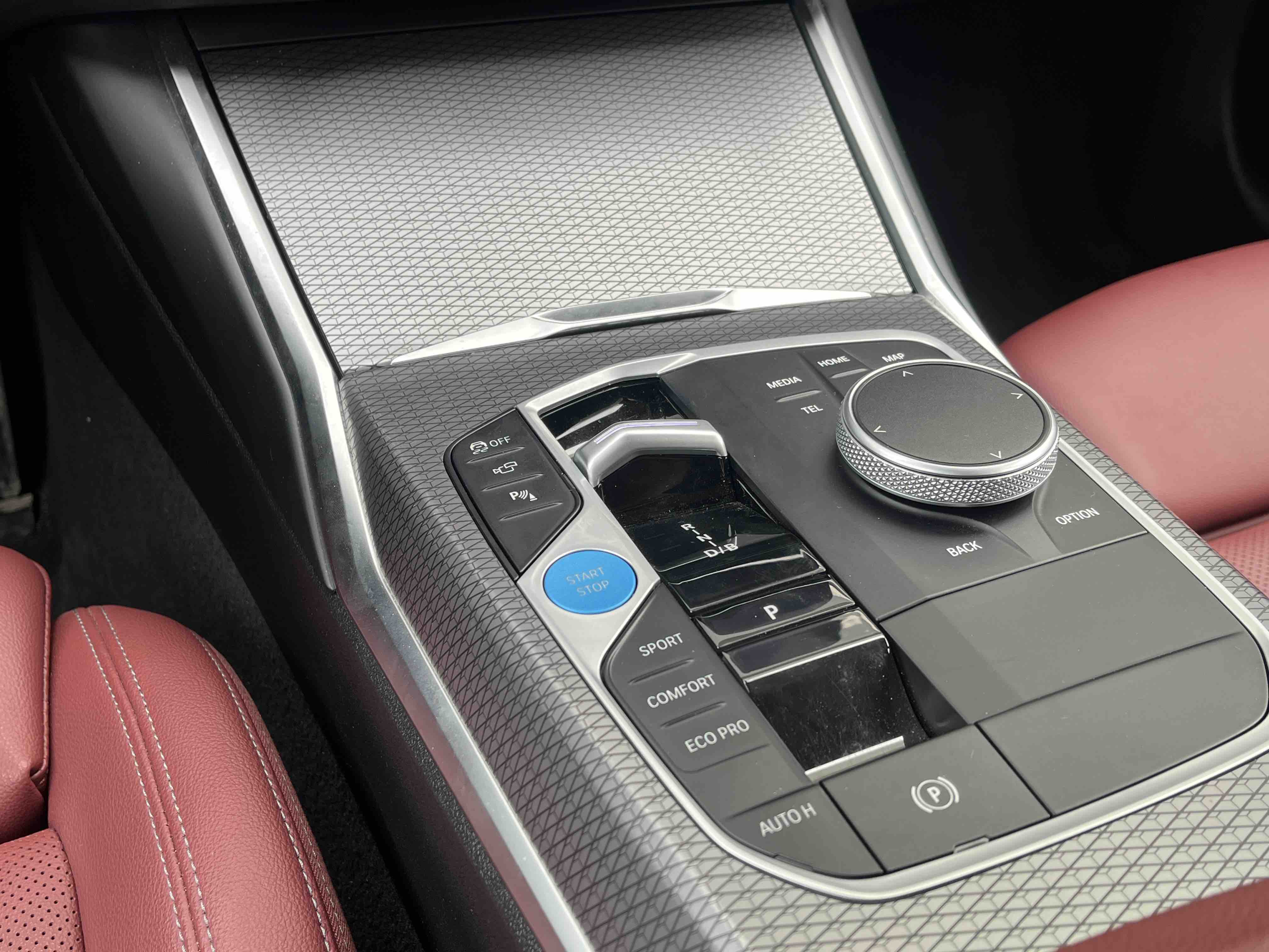 BMW i3 2024 car image #12