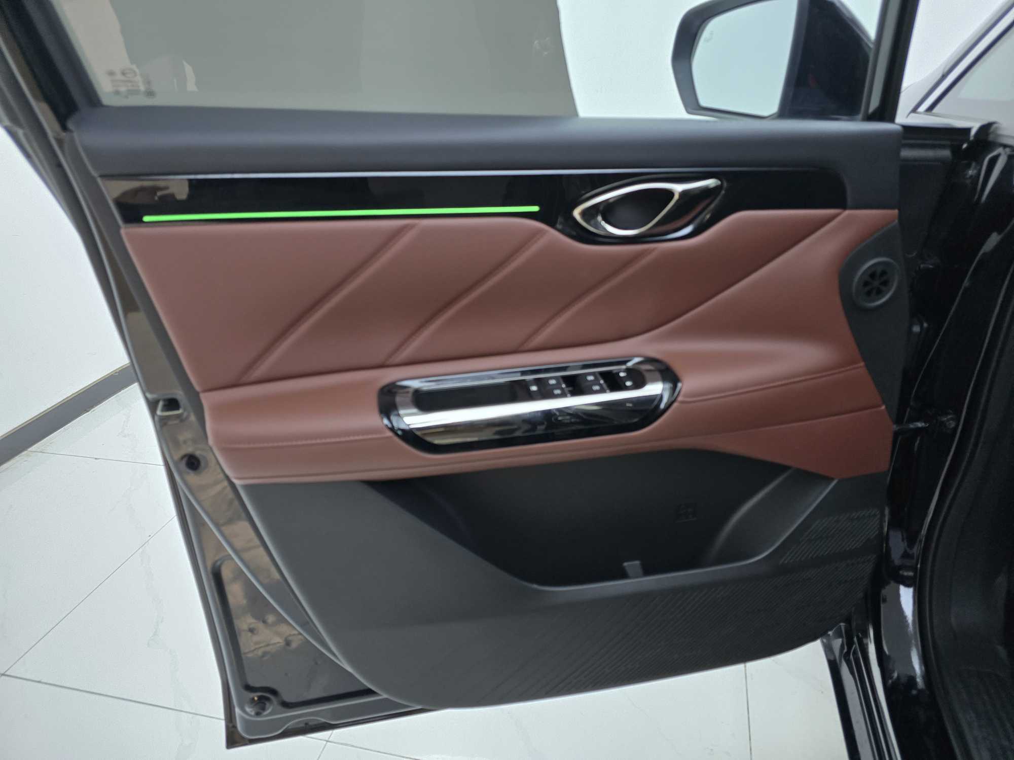 GAC Trumpchi E8 New Energy 2025 #12 GAC Trumpchi E8 New Energy 2025 car image #12