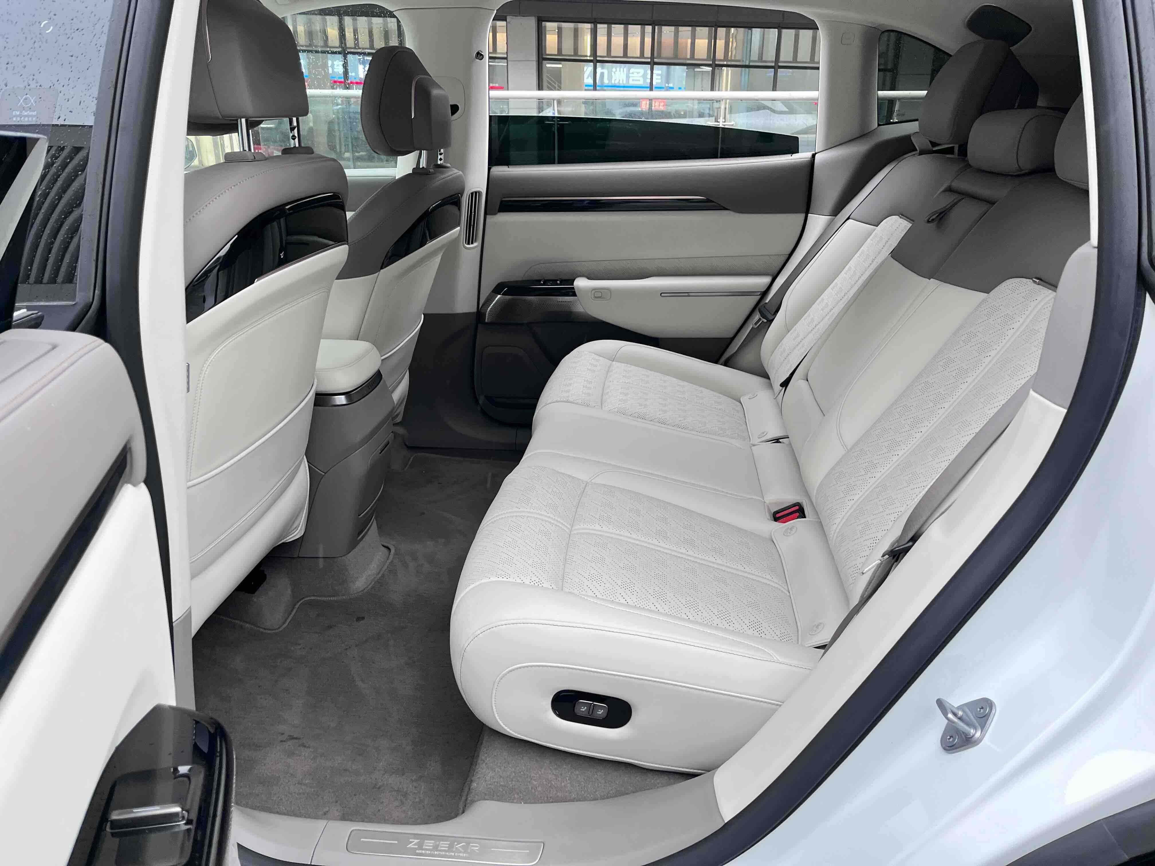 极氪 极氪7X 2024 汽车图片 #12