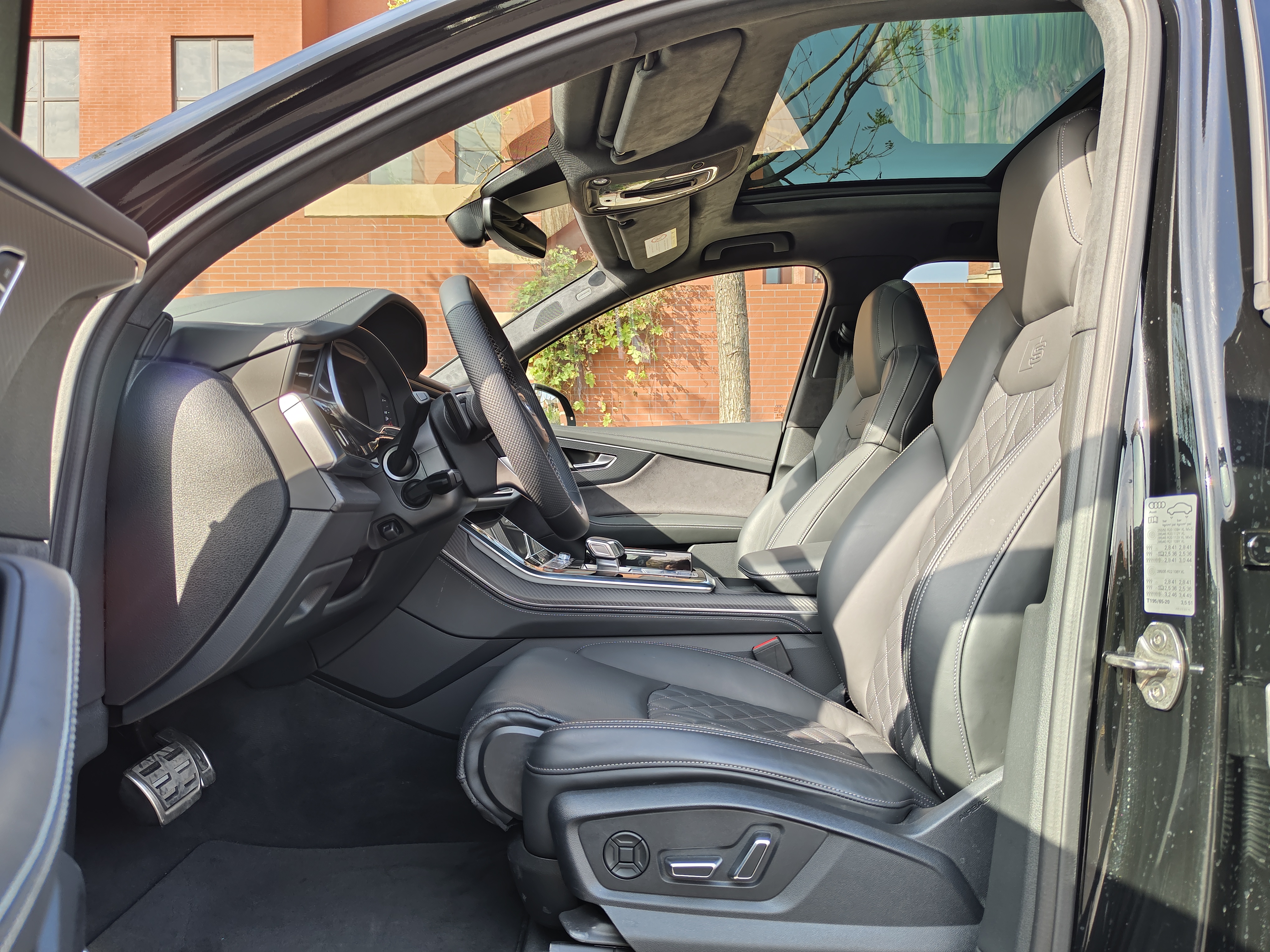 Audi SQ7 2024 #12 Audi SQ7 2024 car image #12