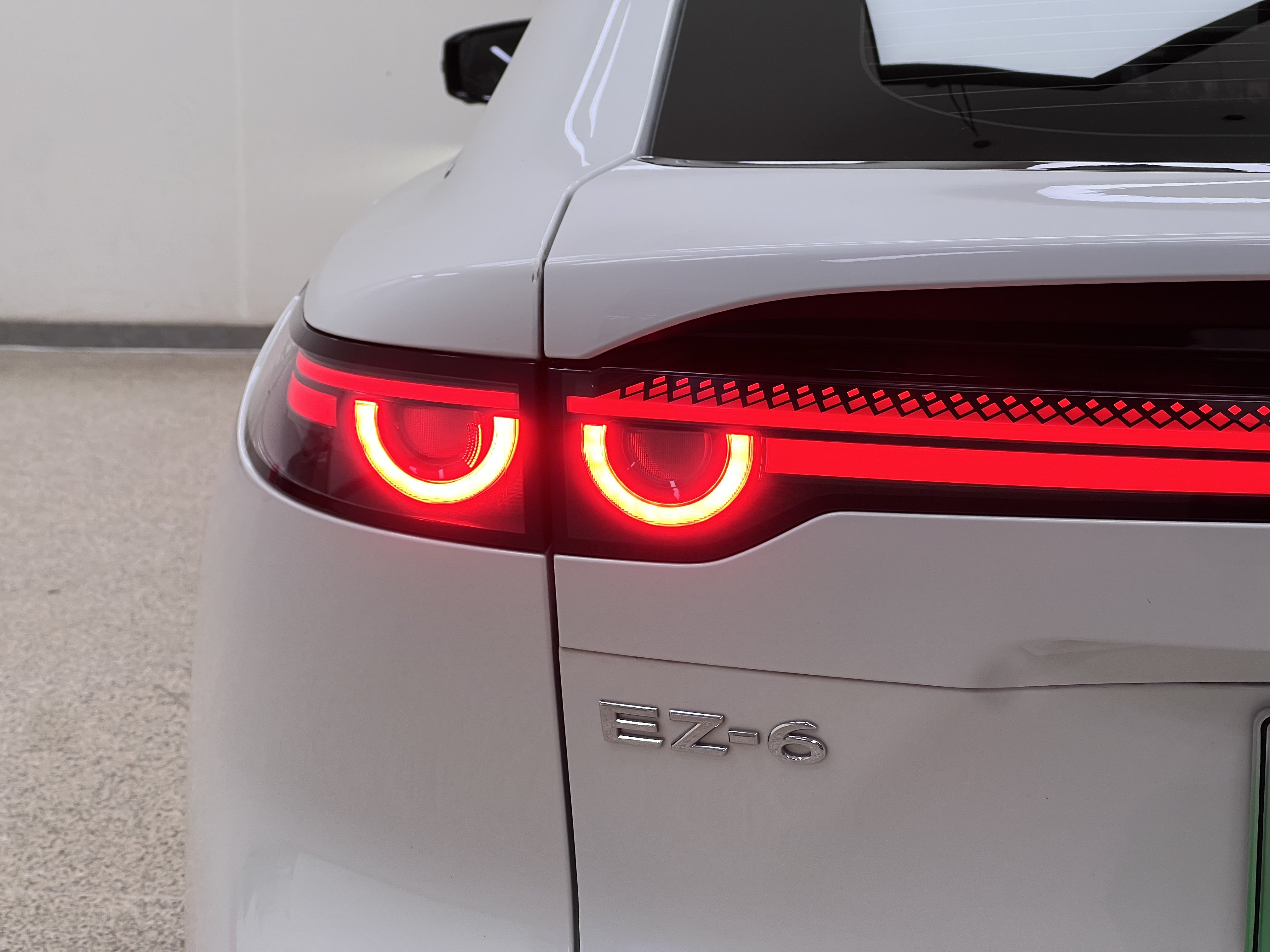 马自达 马自达EZ-6 2024 汽车图片 #12