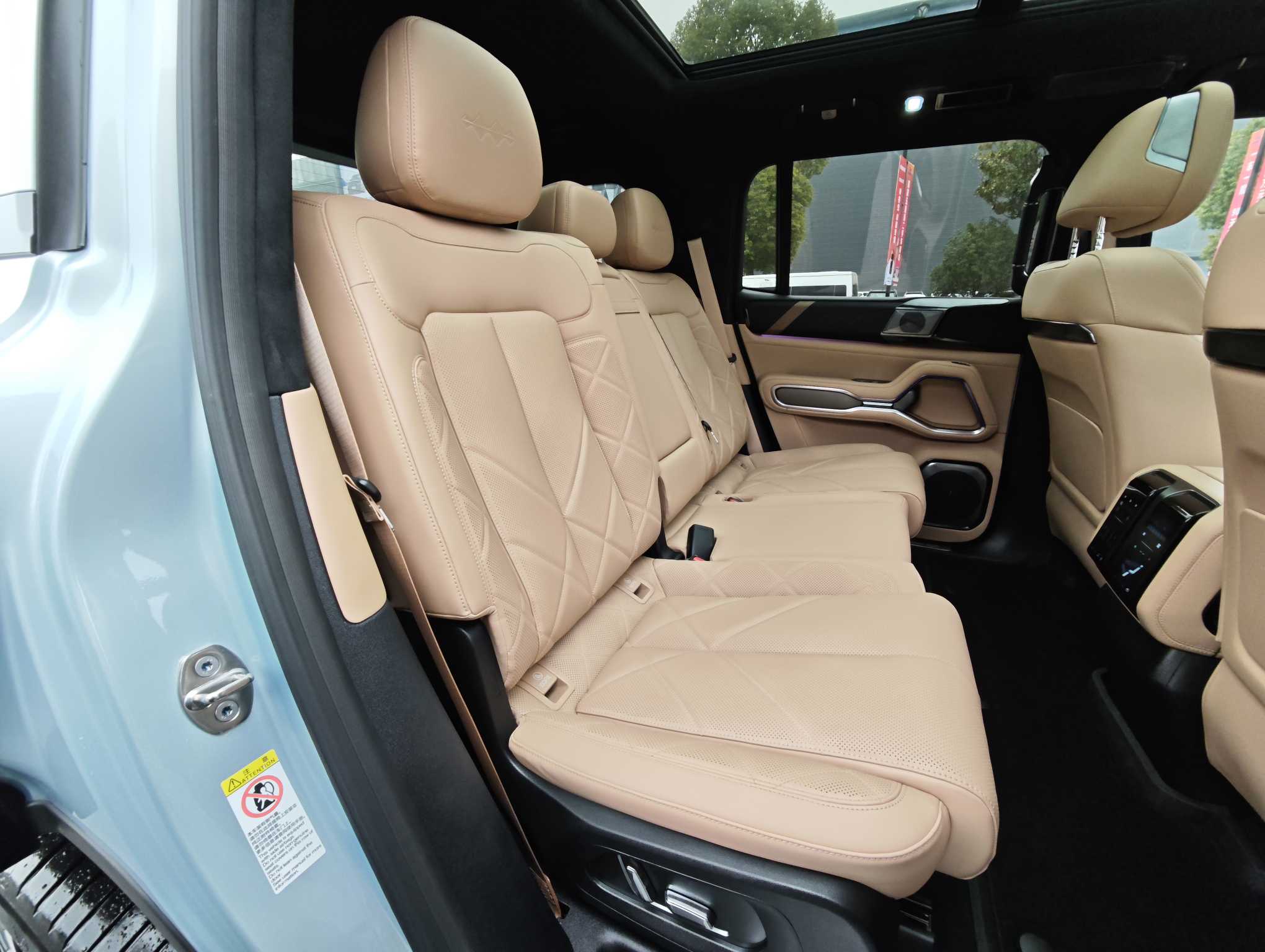 FangChengBao Leopard 8 2024 #12 FangChengBao Leopard 8 2024 car image #12